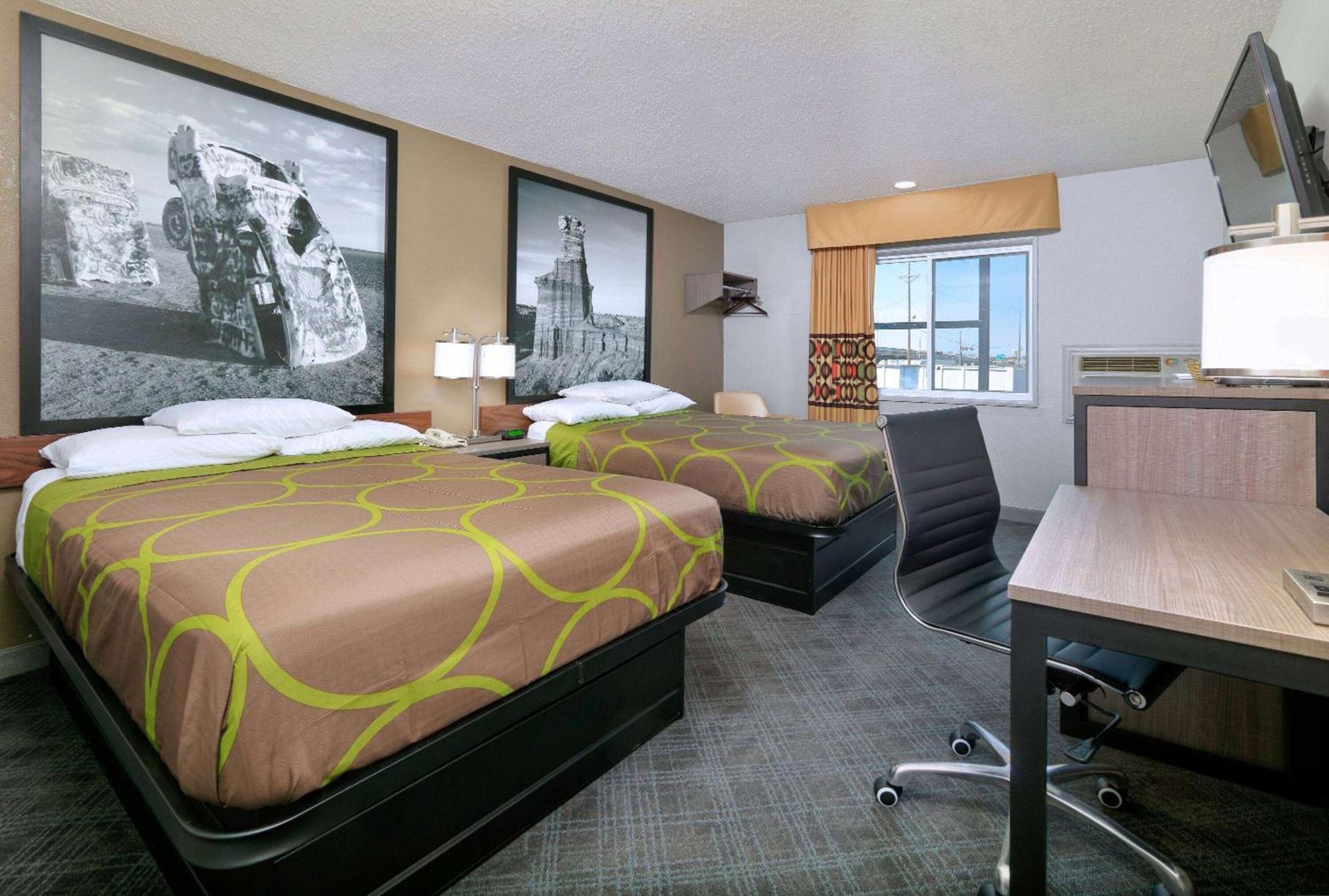 Super 8 by Wyndham Amarillo photo 14