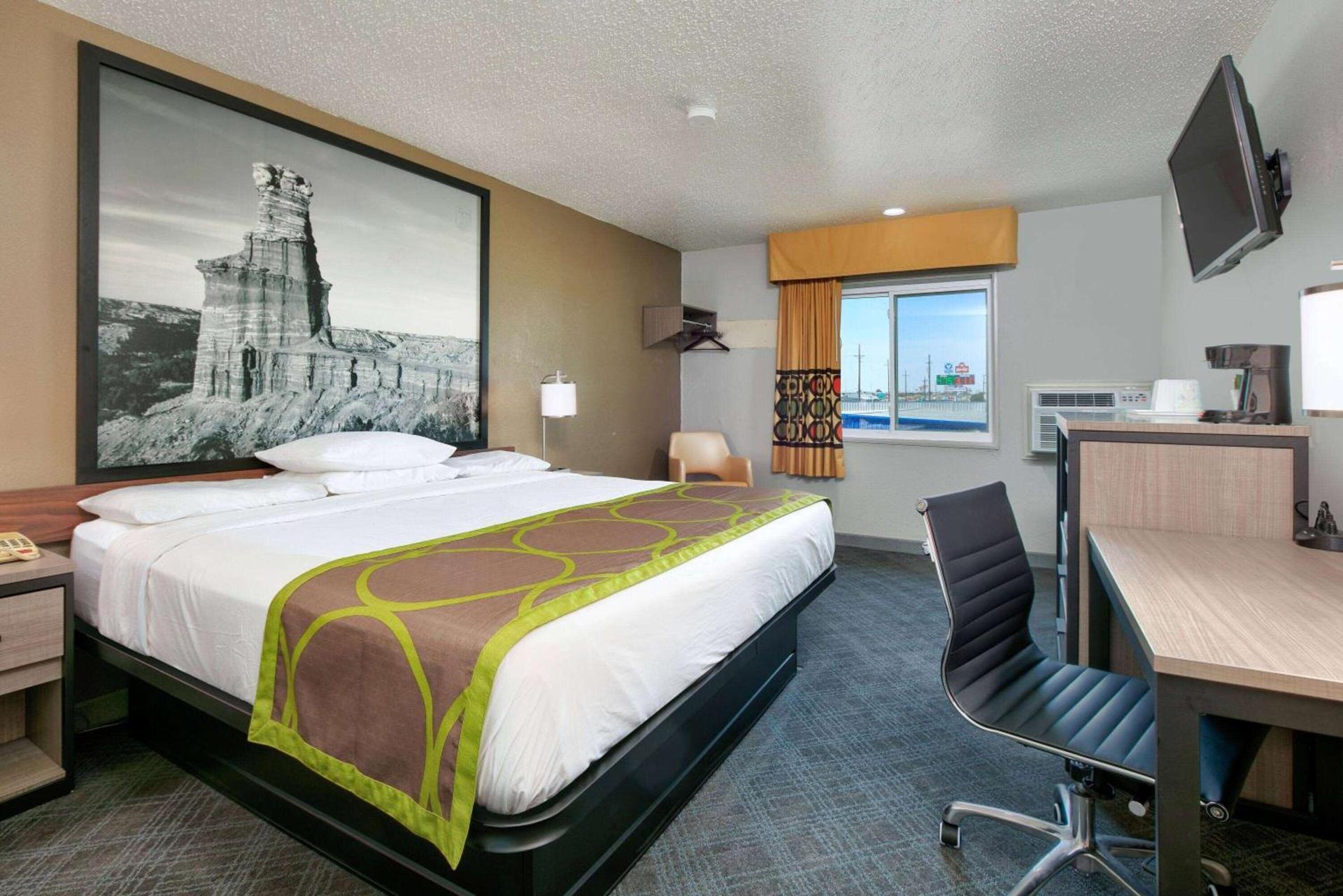 Super 8 by Wyndham Amarillo photo 19