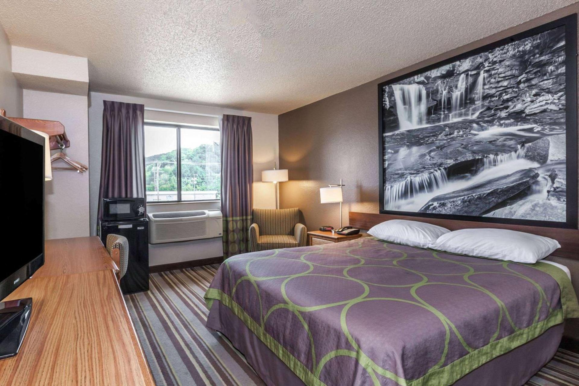 Super 8 by Wyndham Dunbar/Charleston Area photo 6