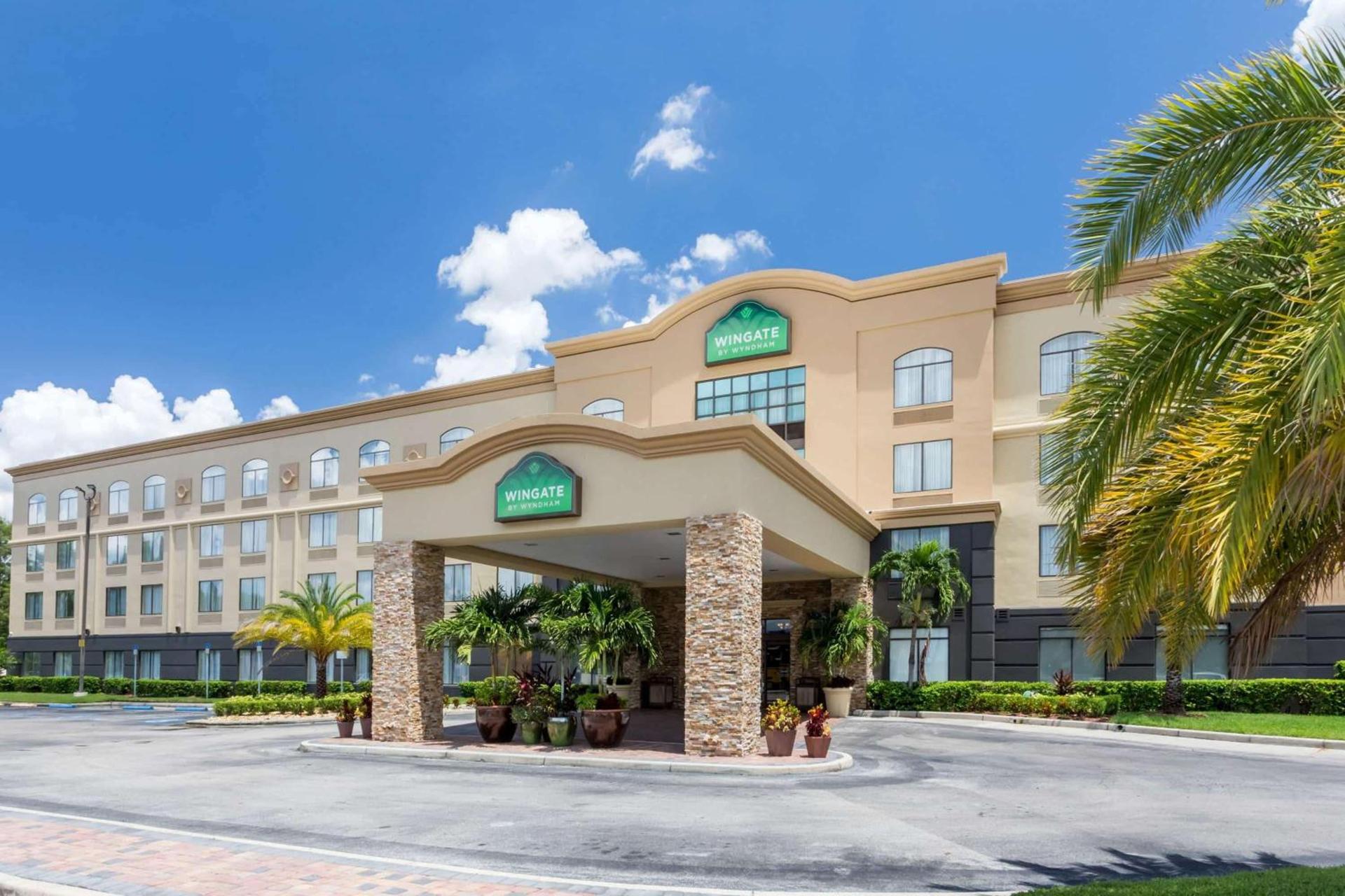 Wingate by Wyndham, Universal Studios - Free Theme Park Shuttle photo 1