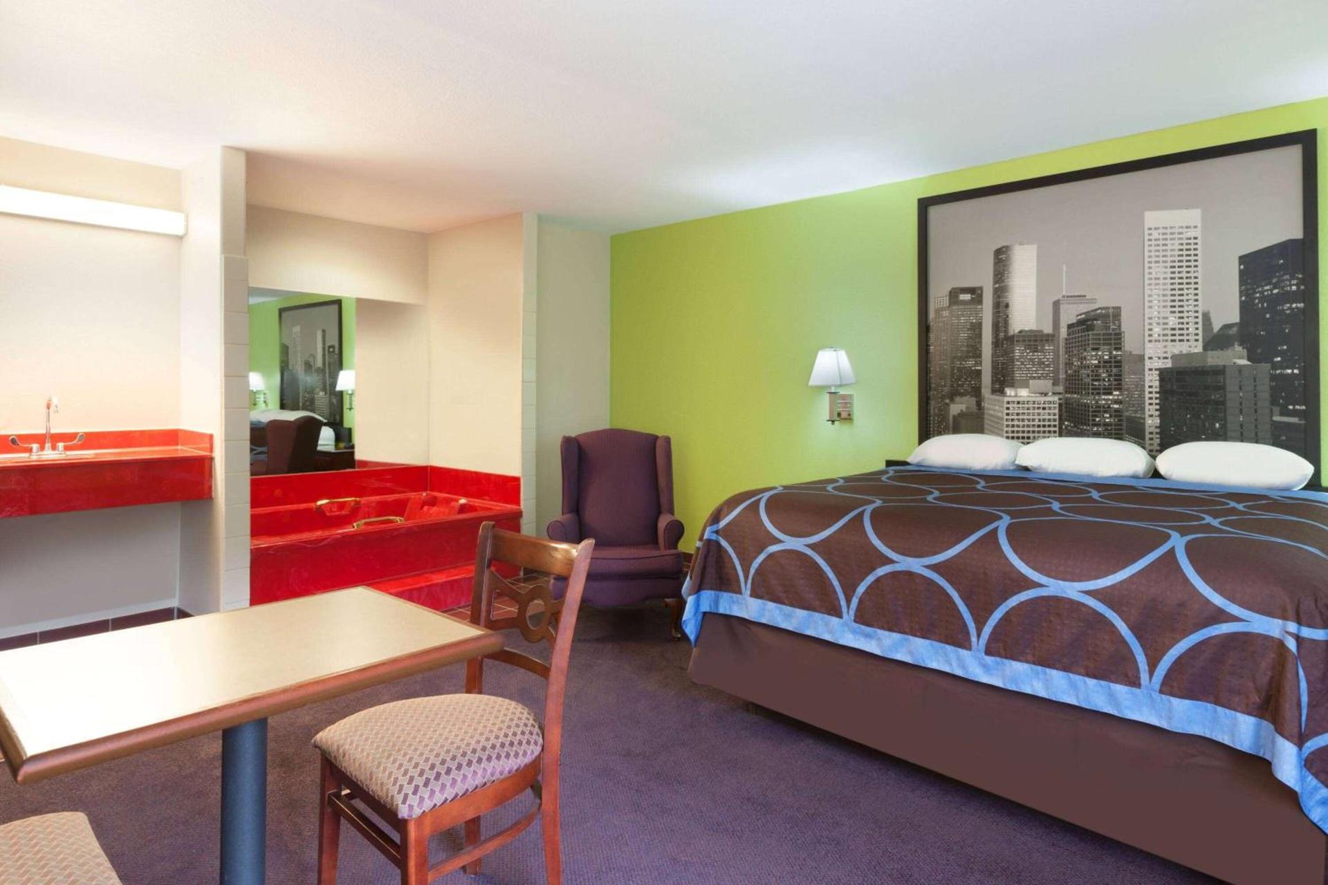 Super 8 by Wyndham Huntsville photo 27