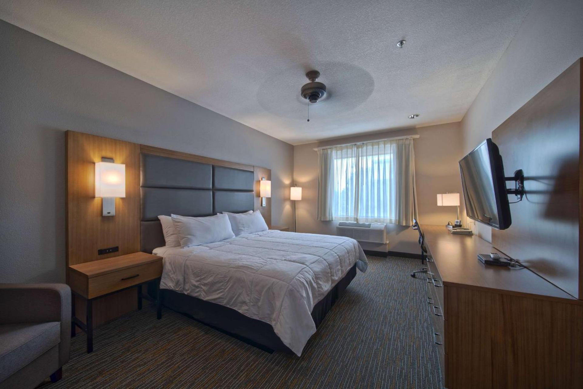 Wingate by Wyndham Houston Bush Intercontinental Airport photo 14