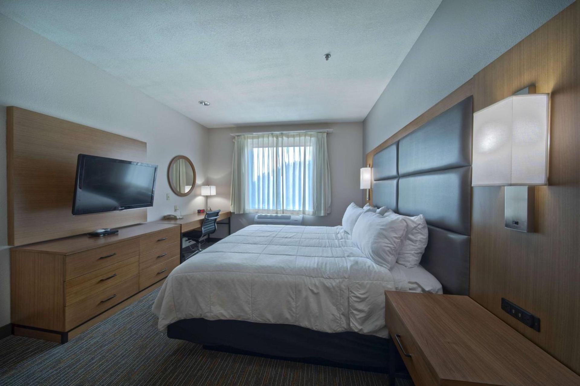 Wingate by Wyndham Houston Bush Intercontinental Airport photo 17
