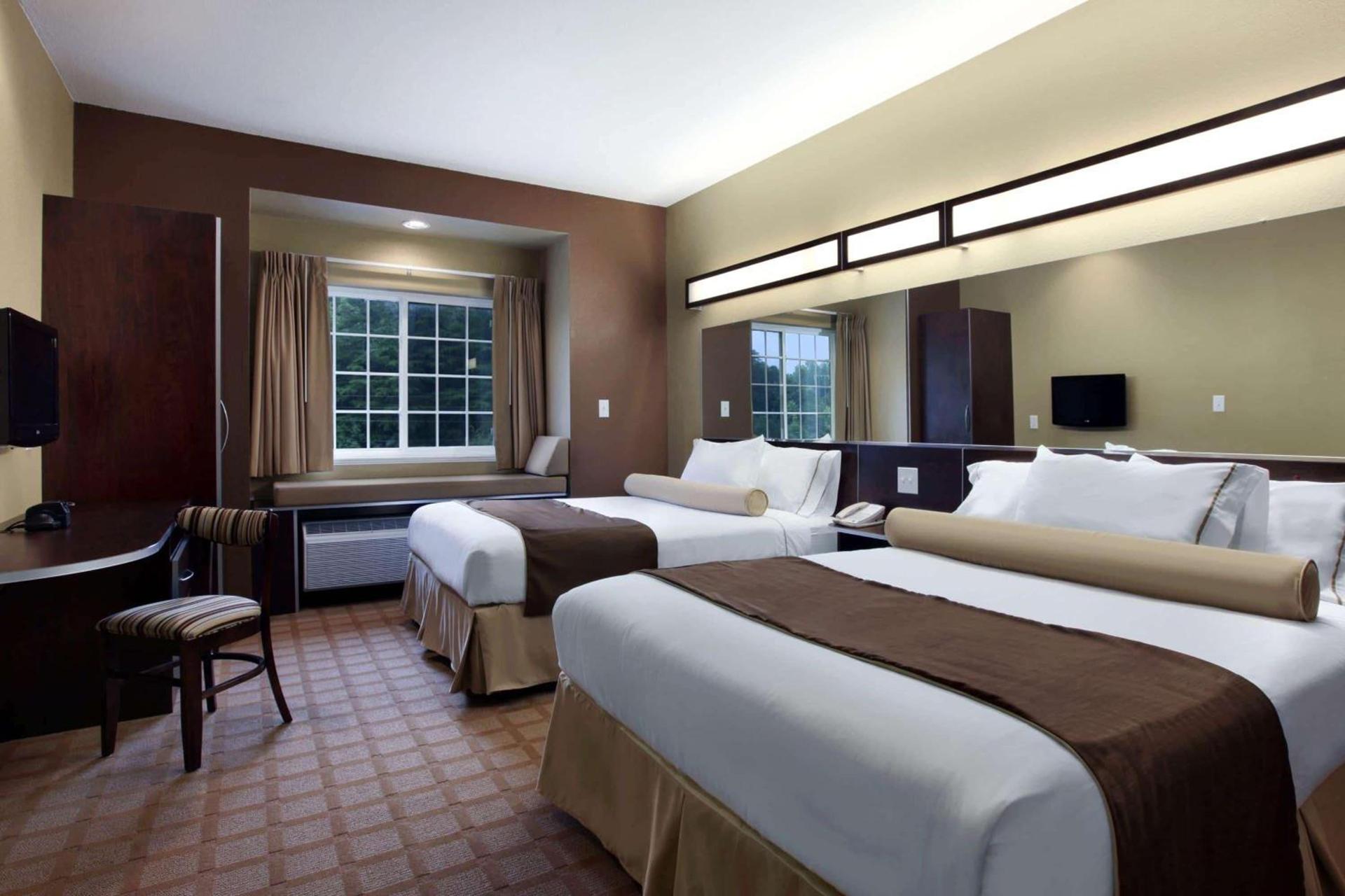 Microtel Inn and Suites Carrollton photo 9