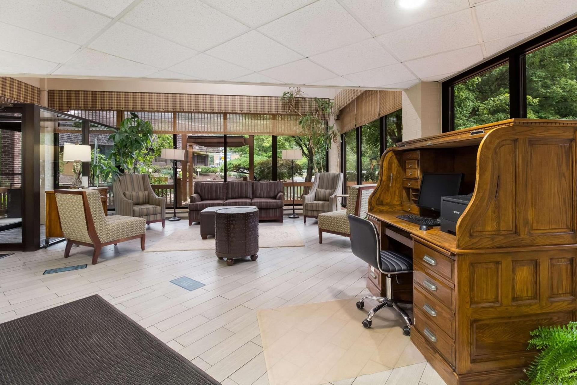 Best Western Braddock Inn photo 2