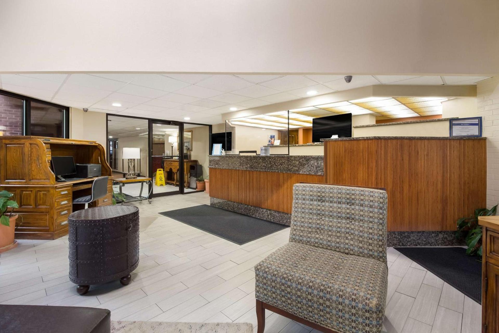 Best Western Braddock Inn photo 3