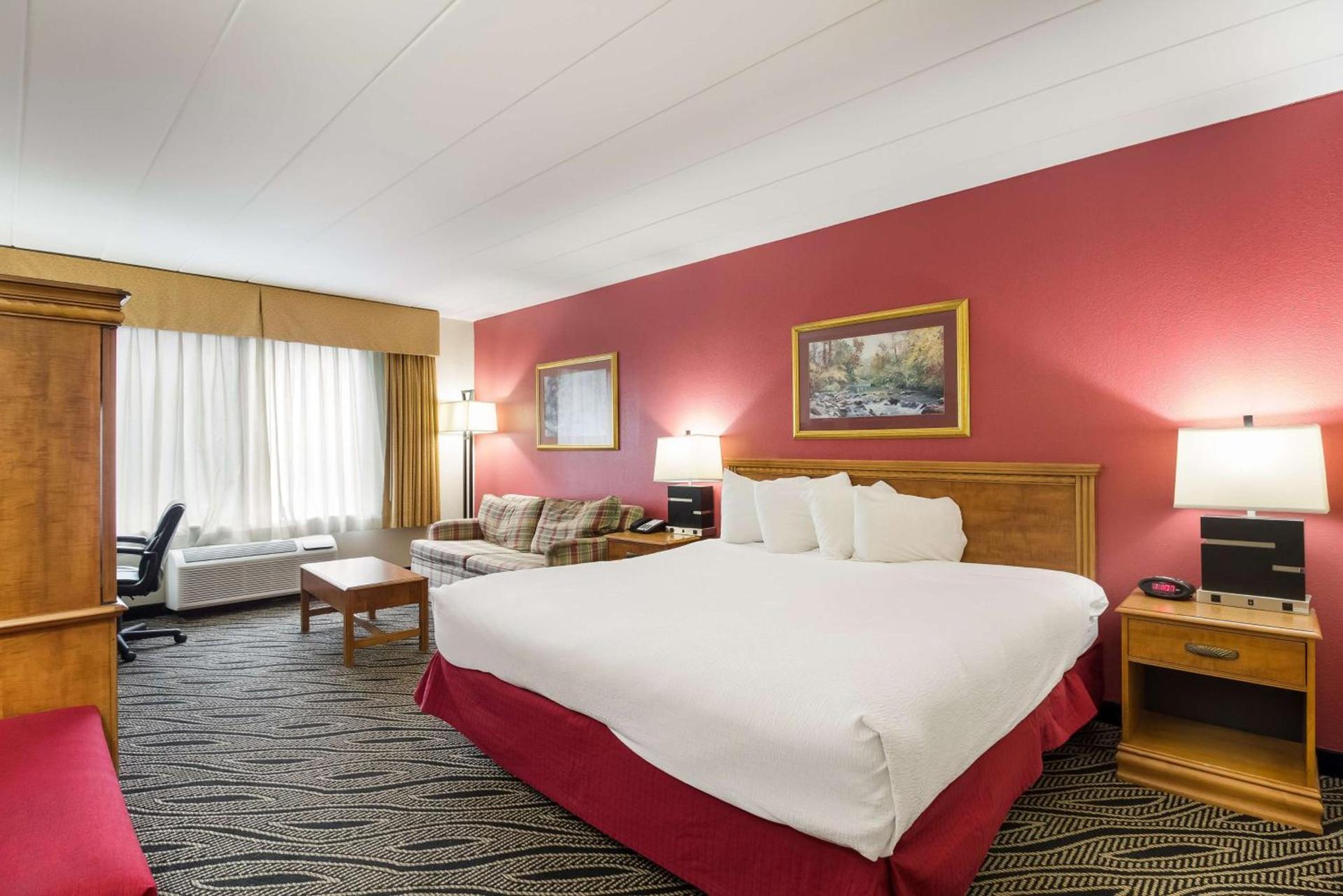 Best Western Braddock Inn photo 13