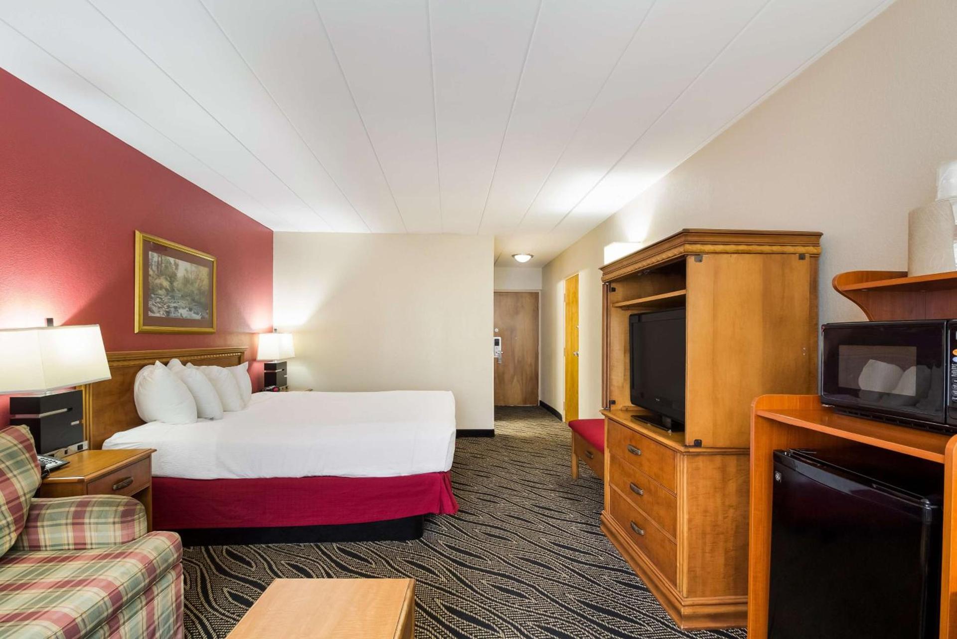 Best Western Braddock Inn photo 14
