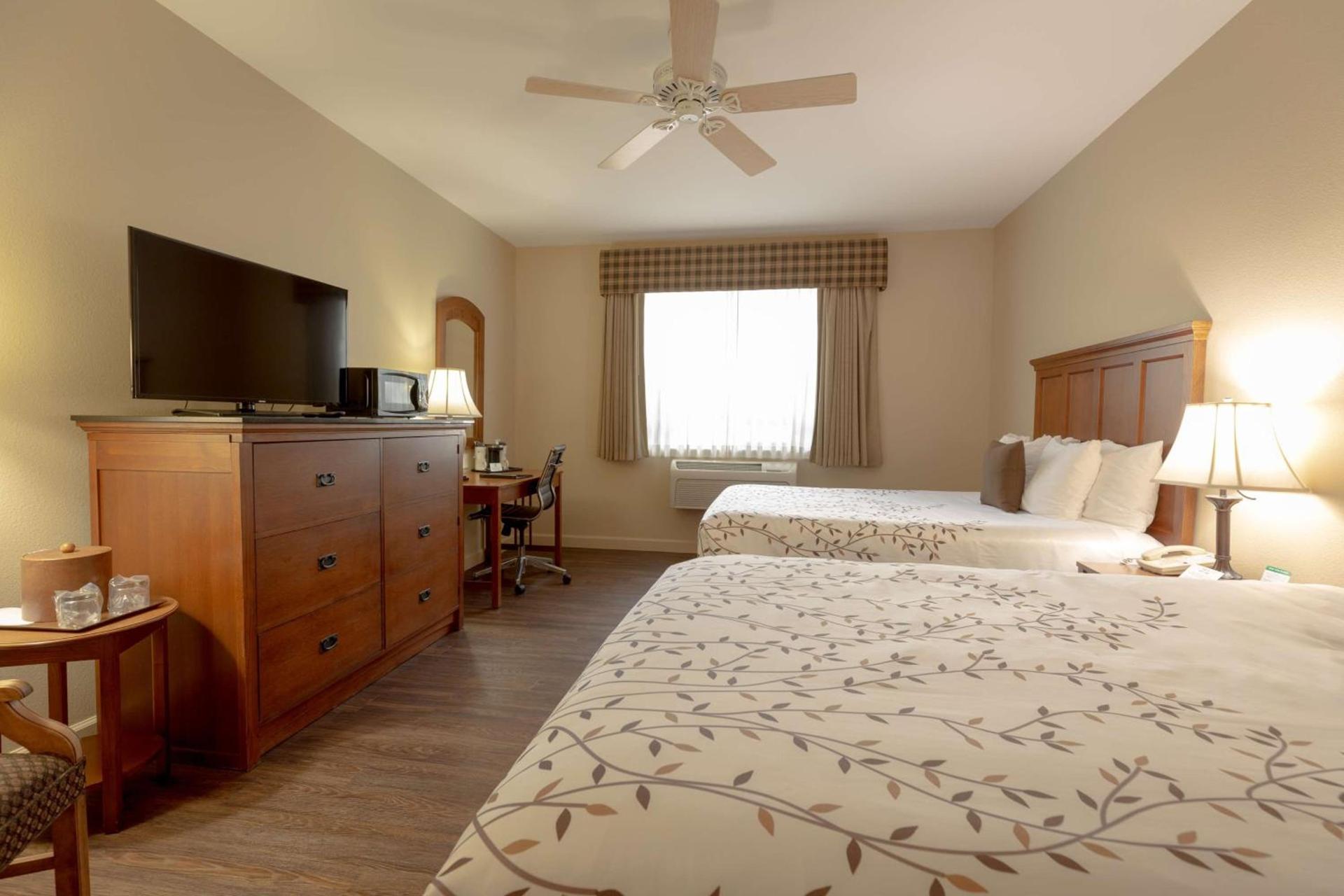 Best Western Lodge at River's Edge photo 97