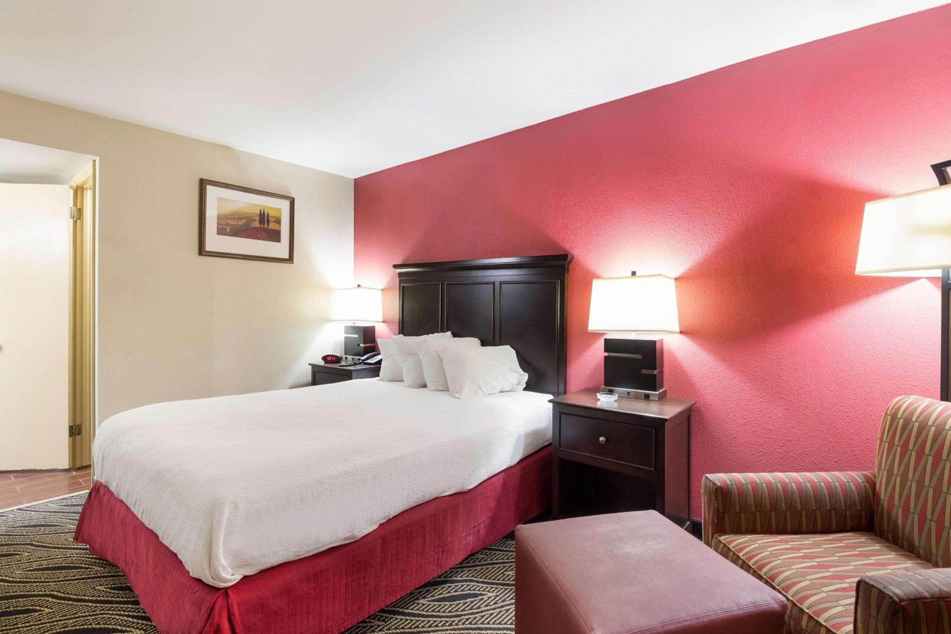 Best Western Braddock Inn photo 16