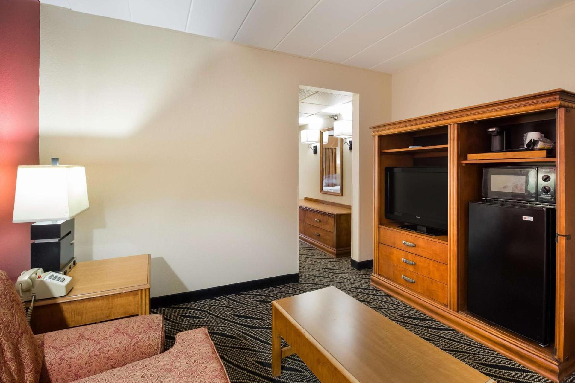 Best Western Braddock Inn photo 20