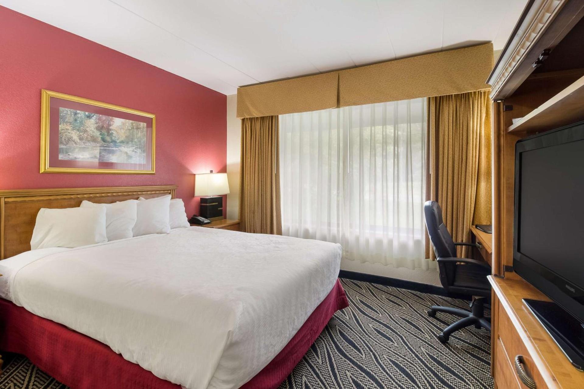 Best Western Braddock Inn photo 19
