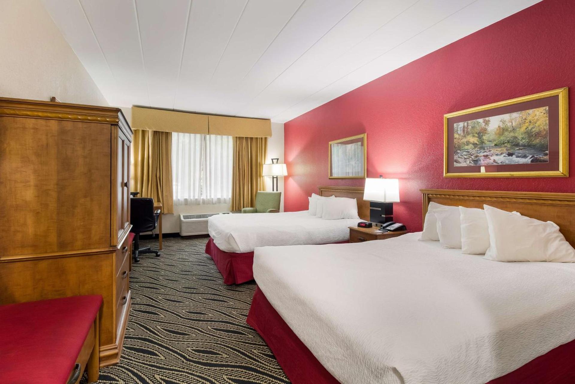 Best Western Braddock Inn photo 7