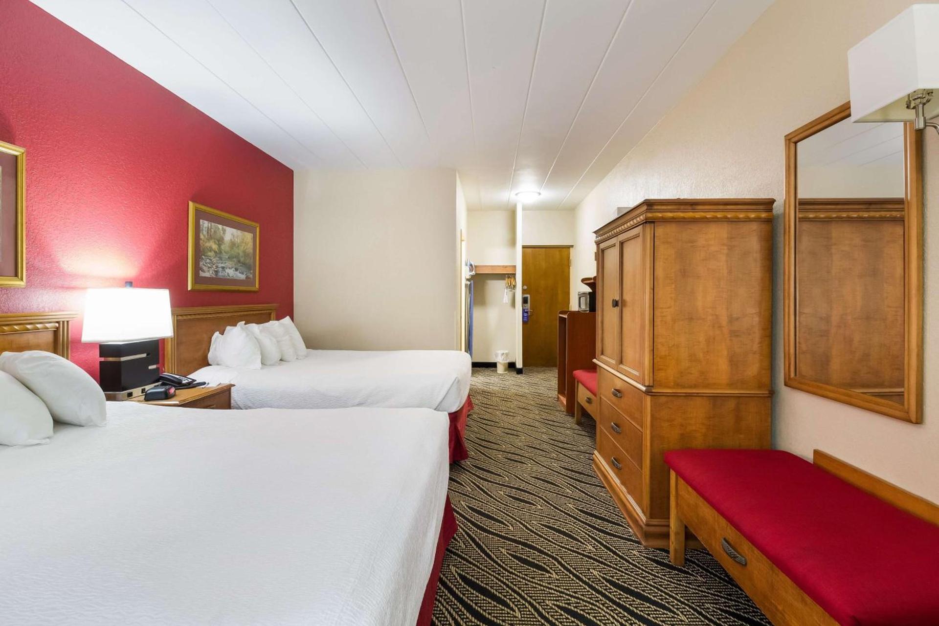 Best Western Braddock Inn photo 25