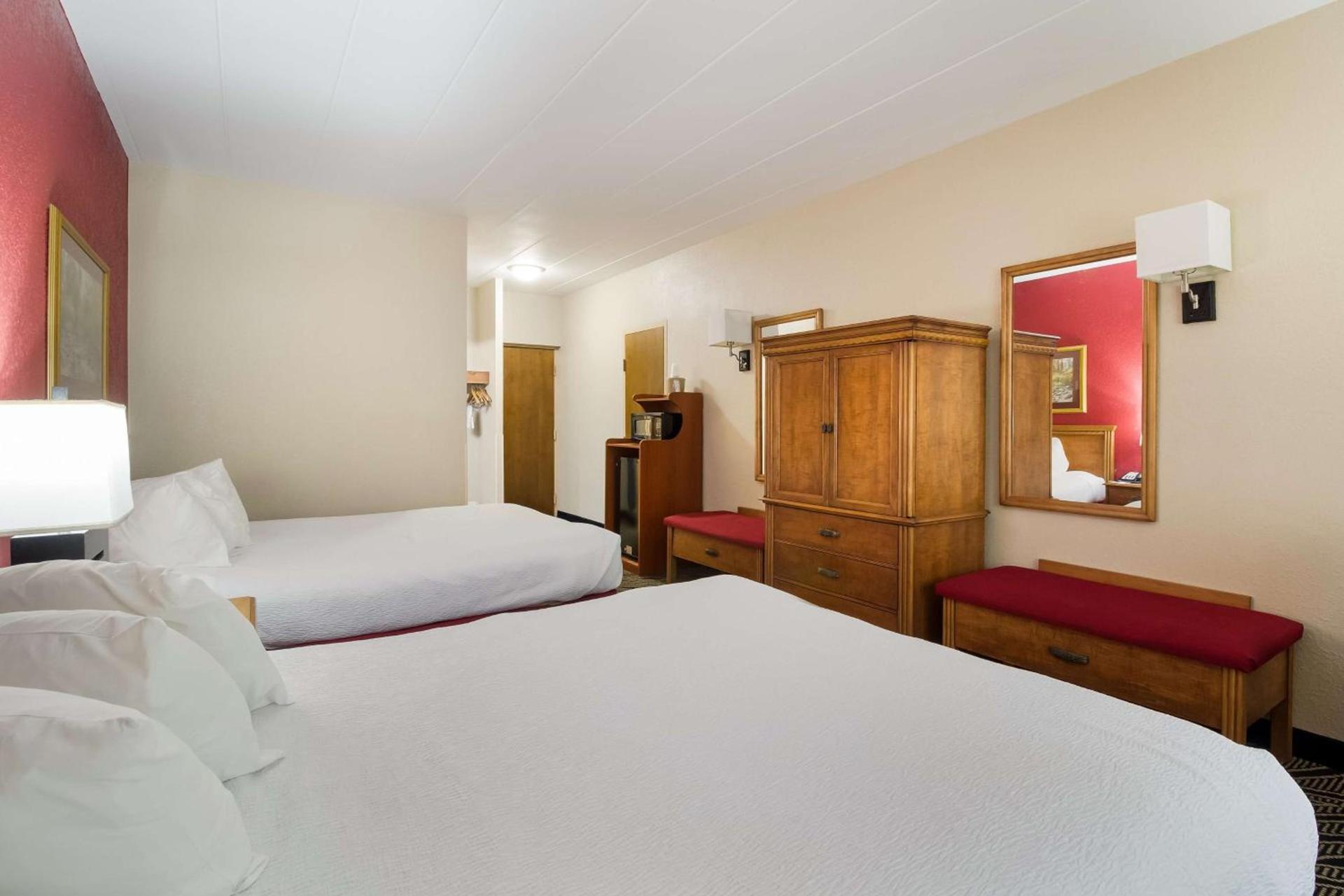 Best Western Braddock Inn photo 26