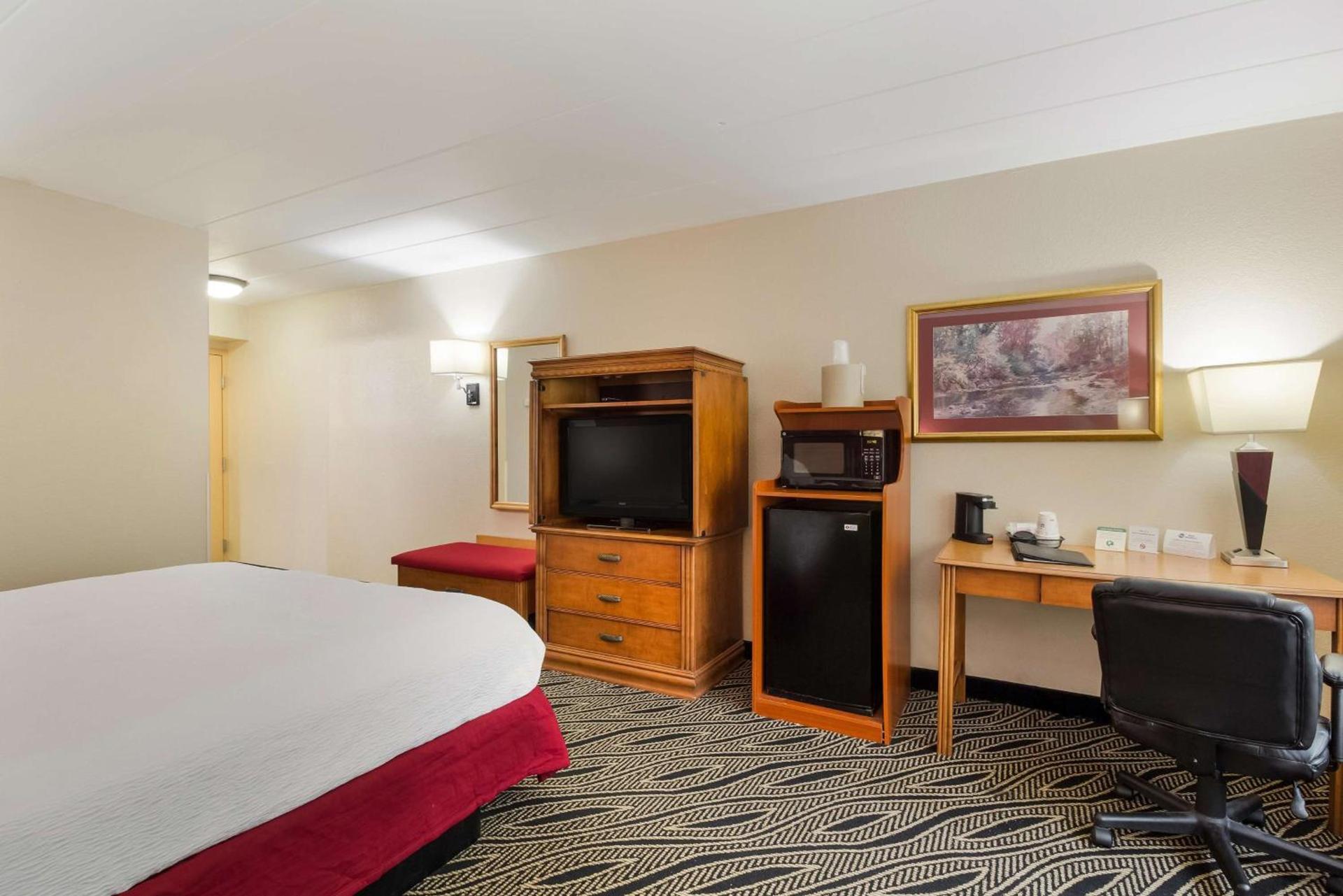 Best Western Braddock Inn photo 28
