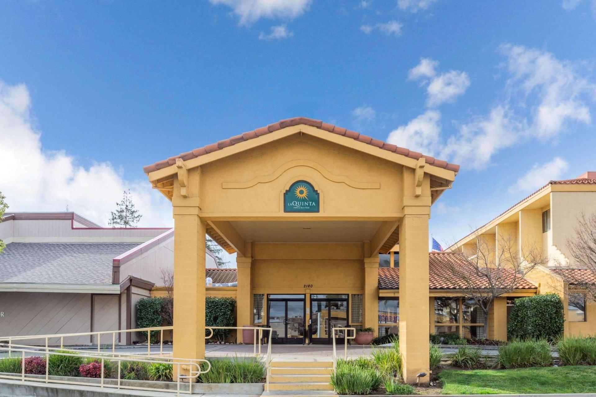 La Quinta by Wyndham Redding photo 9