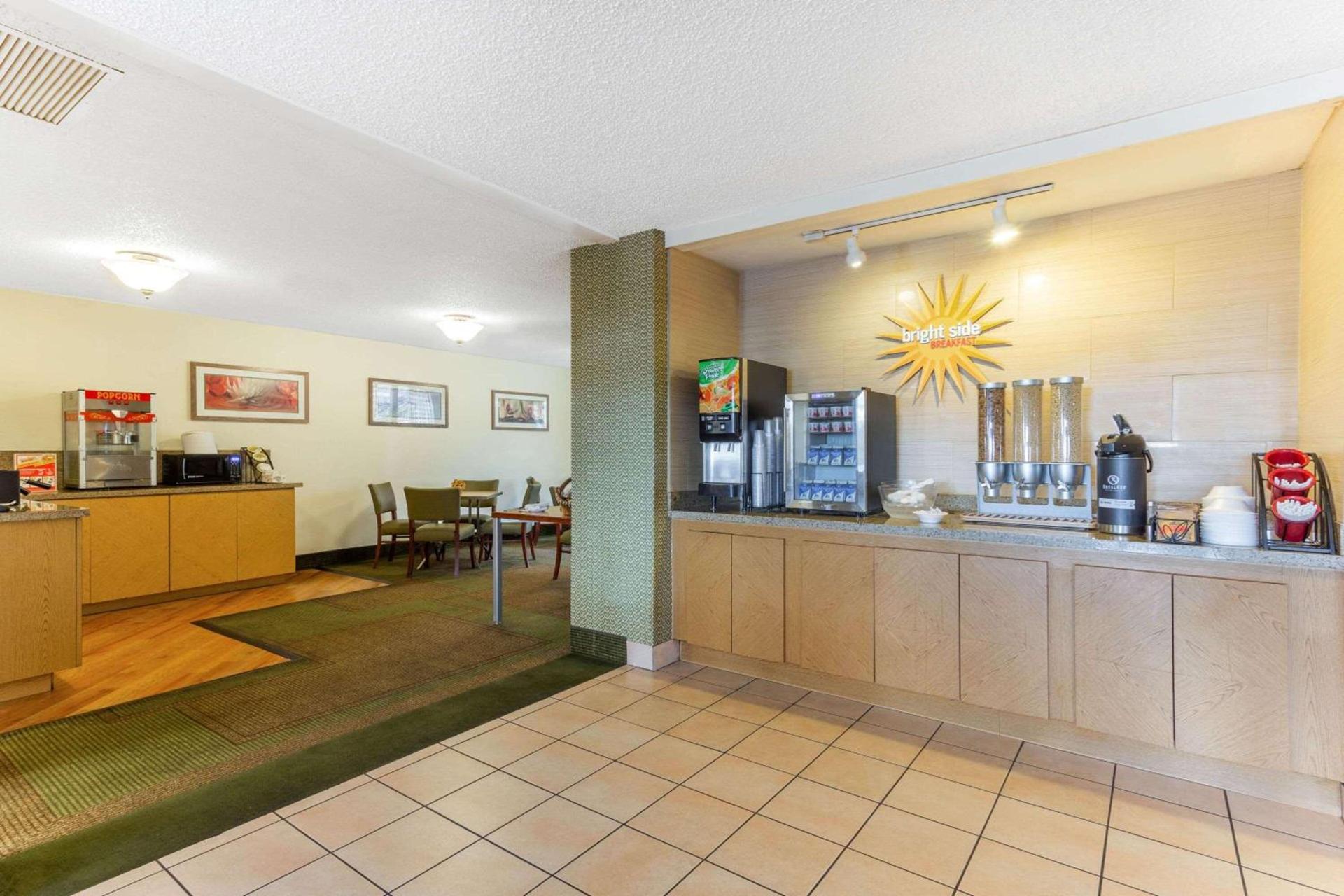 La Quinta by Wyndham Redding photo 26