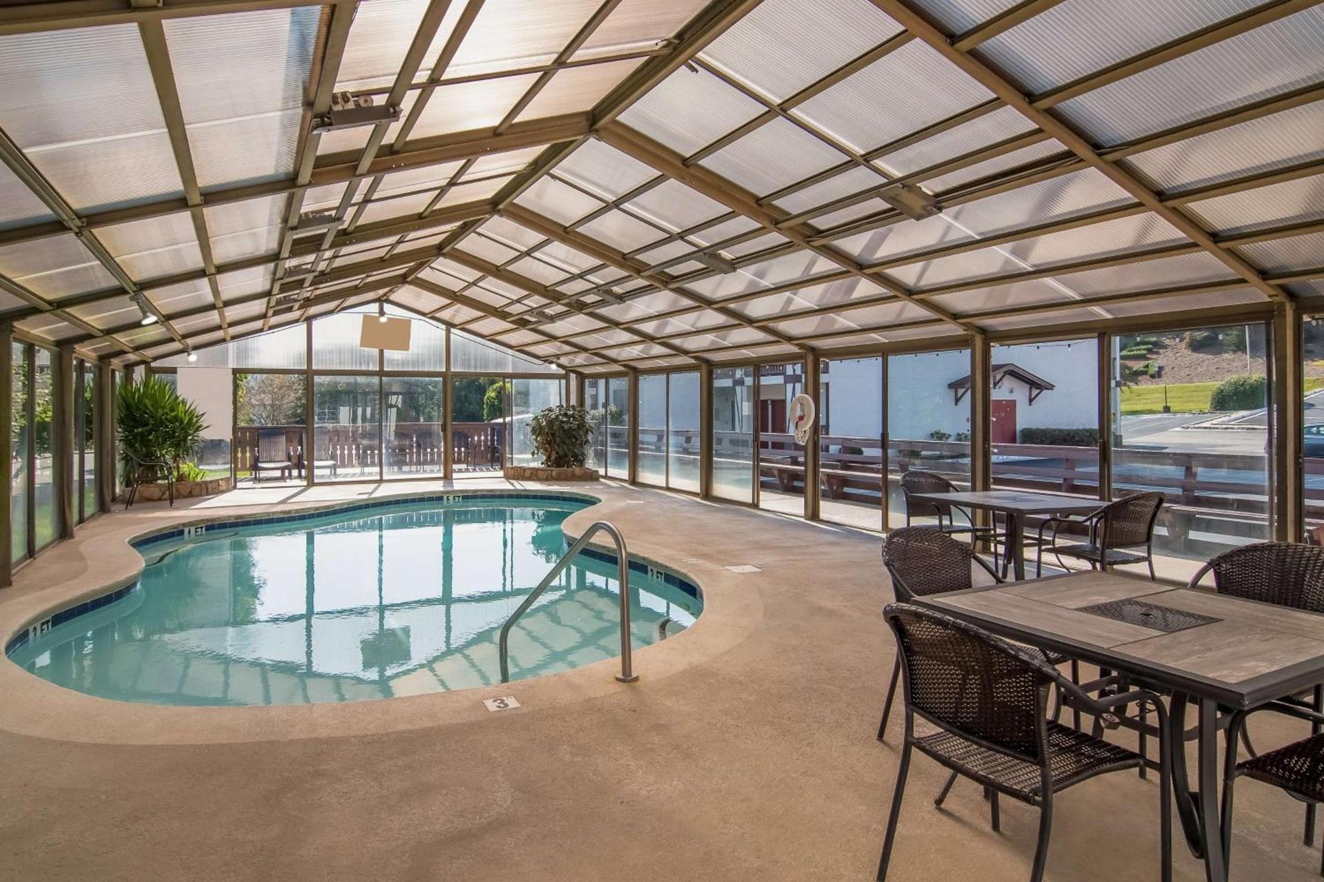 SureStay Hotel by Best Western Helen Downtown photo 8