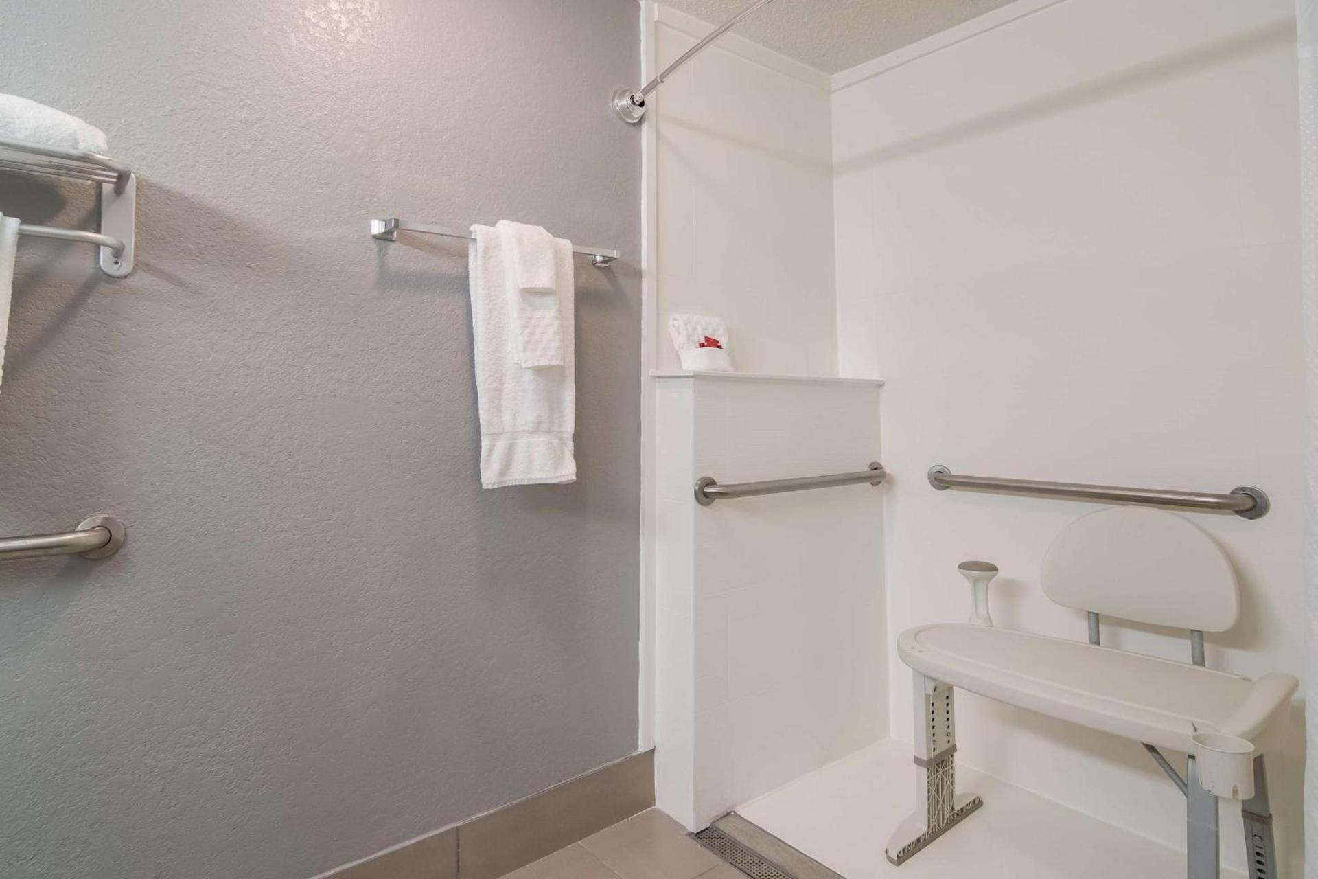 SureStay Hotel by Best Western Helen Downtown photo 25