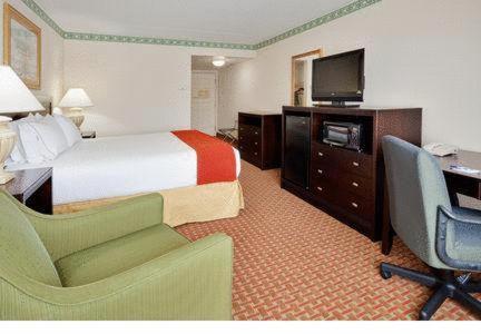 Holiday Inn Express Hotel & Suites Easton by IHG photo 4