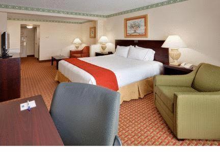 Holiday Inn Express Hotel & Suites Easton by IHG photo 5