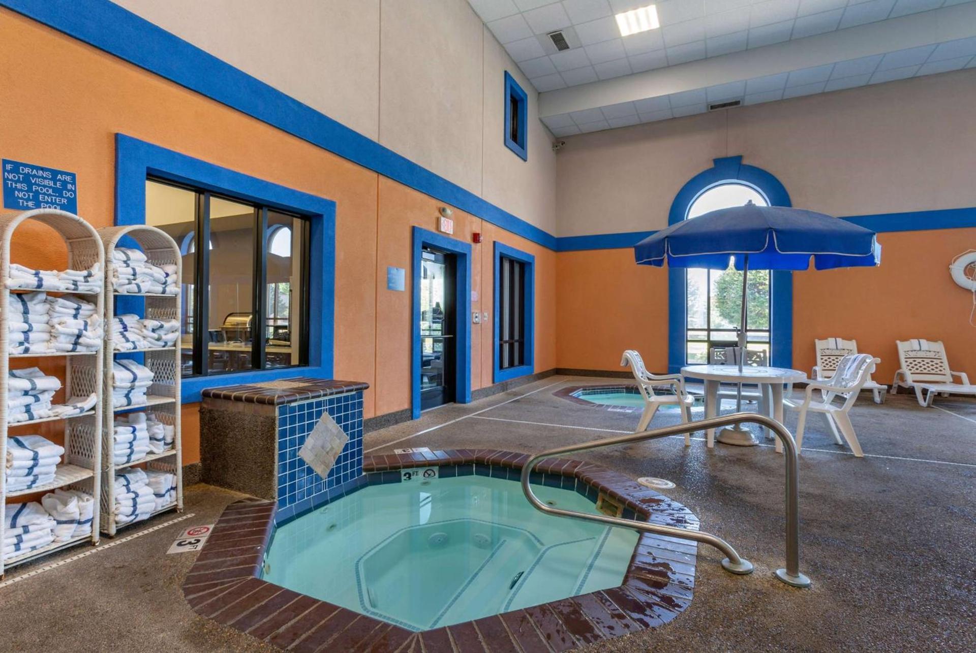 Howard Johnson by Wyndham Billings photo 11