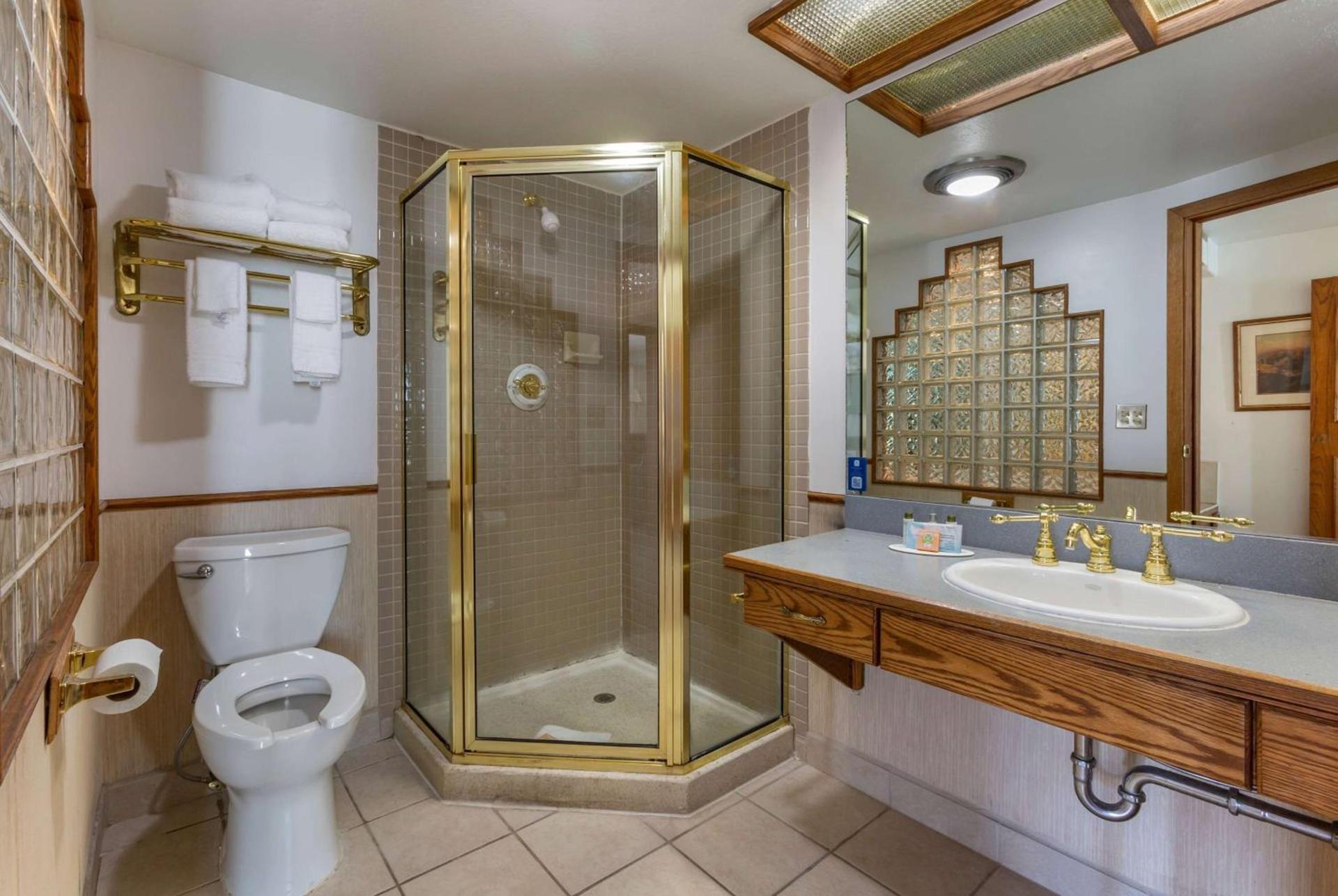 Howard Johnson by Wyndham Billings photo 25