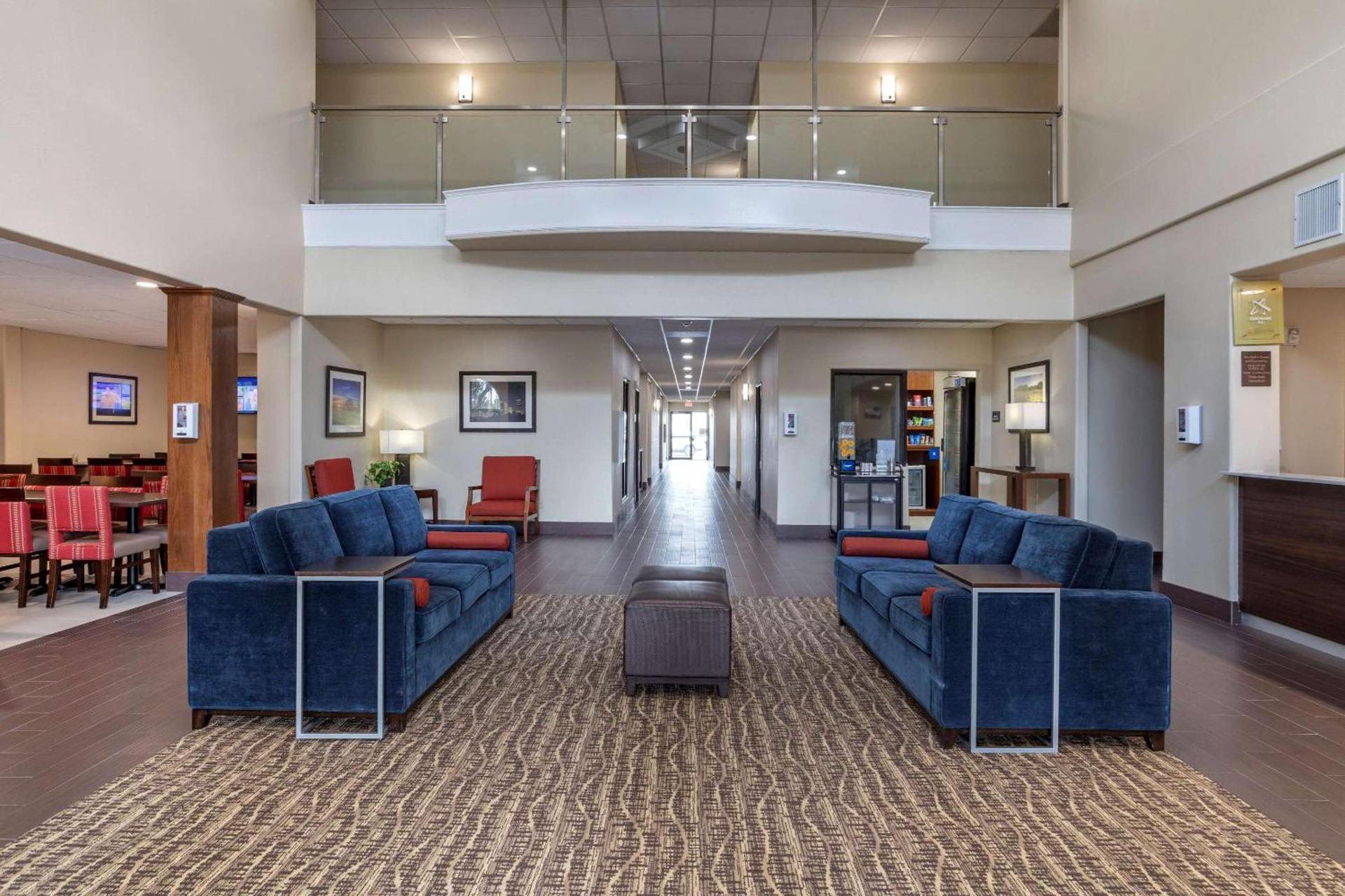 Comfort Suites Houston near Medical Center- NRG Stadium photo 4