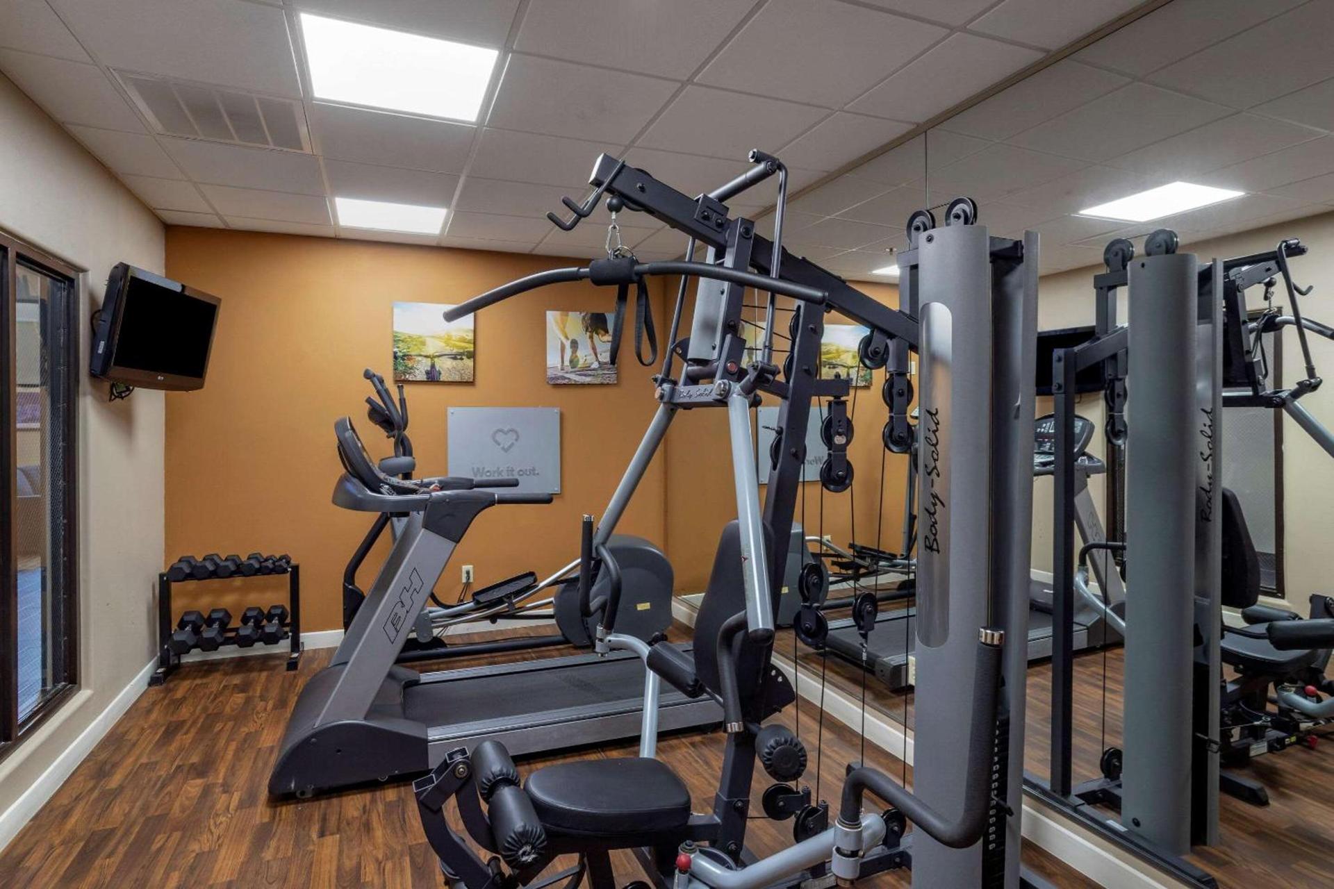 Comfort Suites Houston near Medical Center- NRG Stadium photo 26