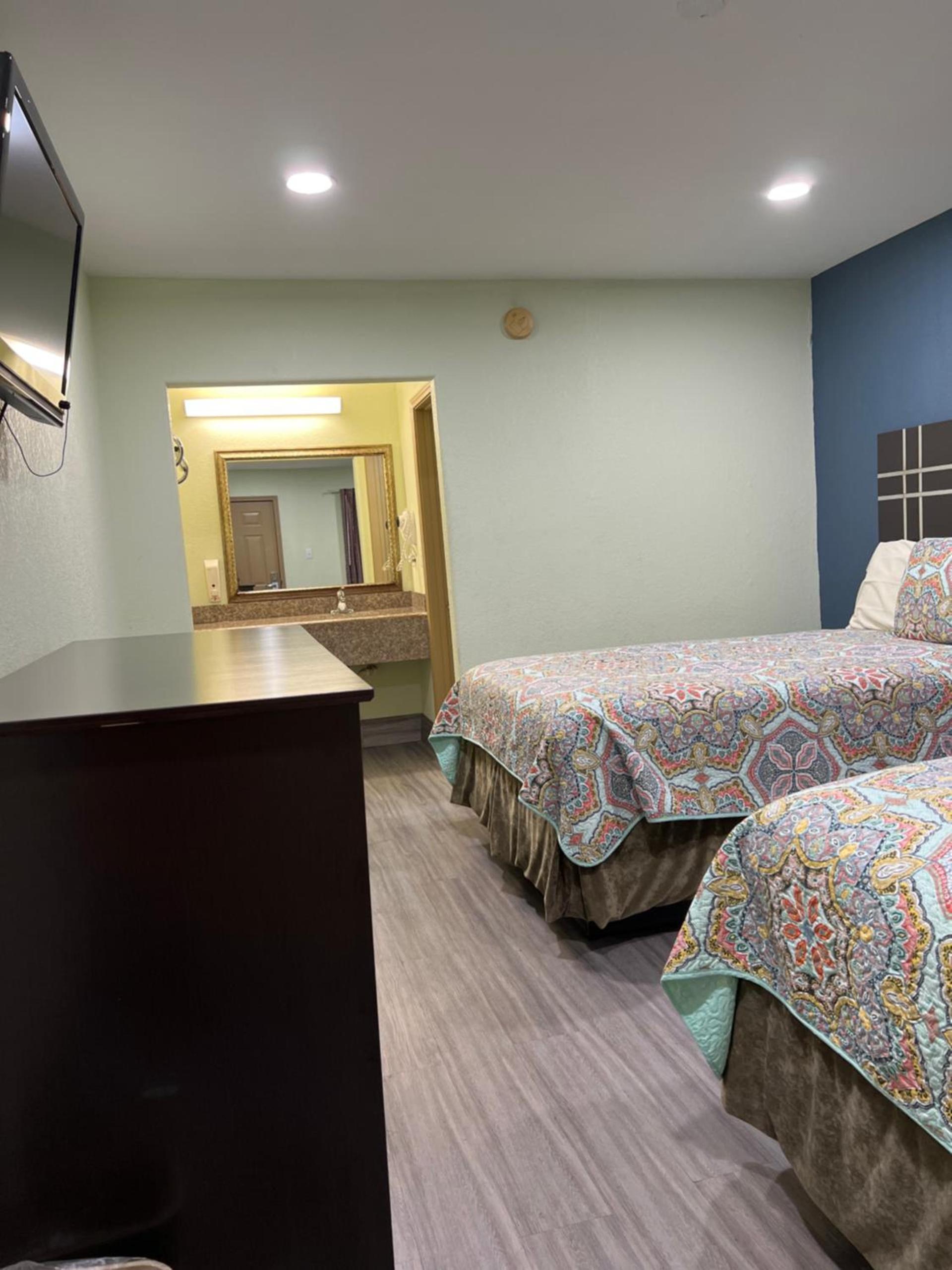 Budget Inn photo 5