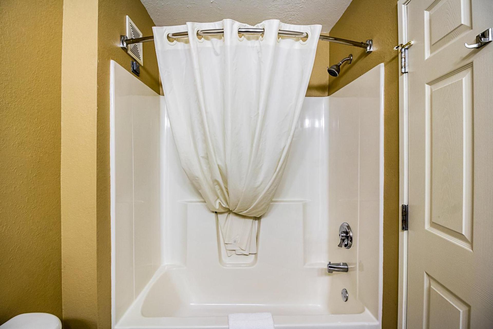 MainStay Suites Fargo - I-94 Medical Center photo 48