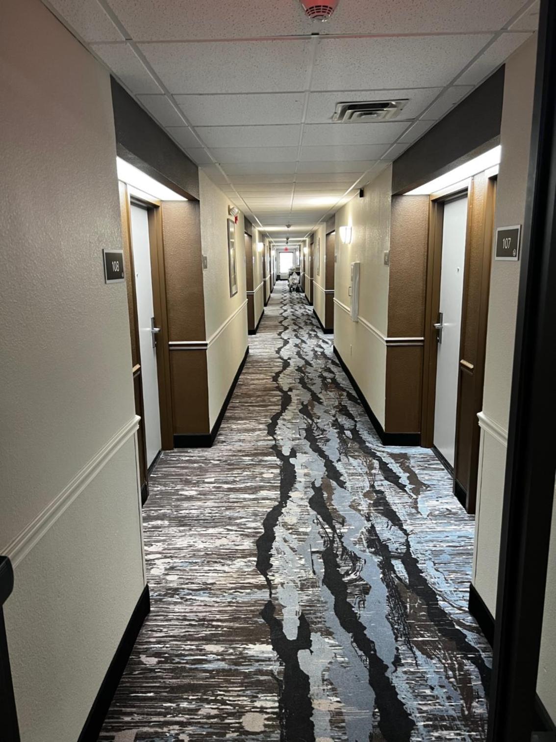 Baymont By Wyndham Monroe Ohio photo 17