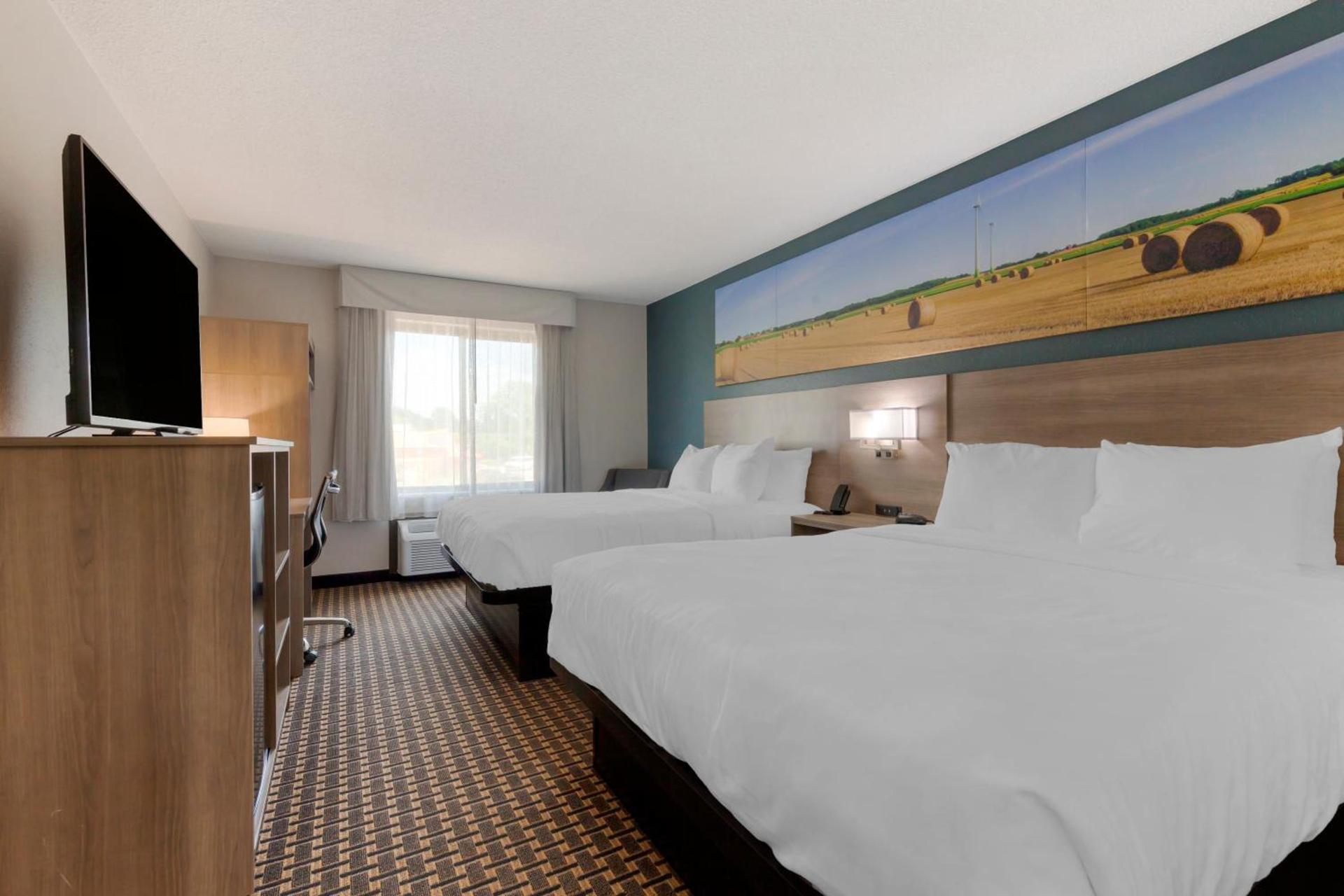 Red Roof Inn & Suites Tomah photo 36