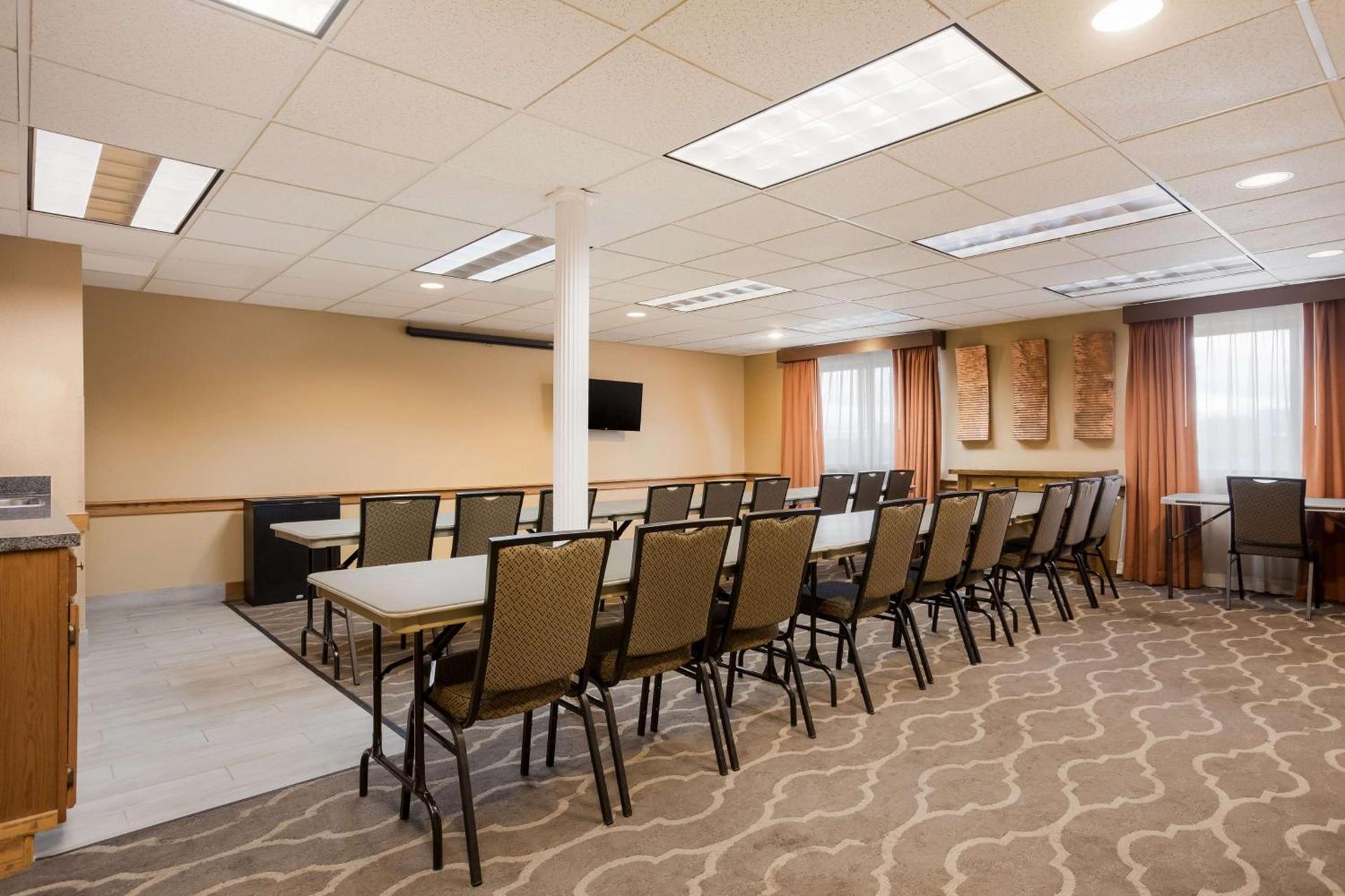 Best Western Kendallville Inn photo 14