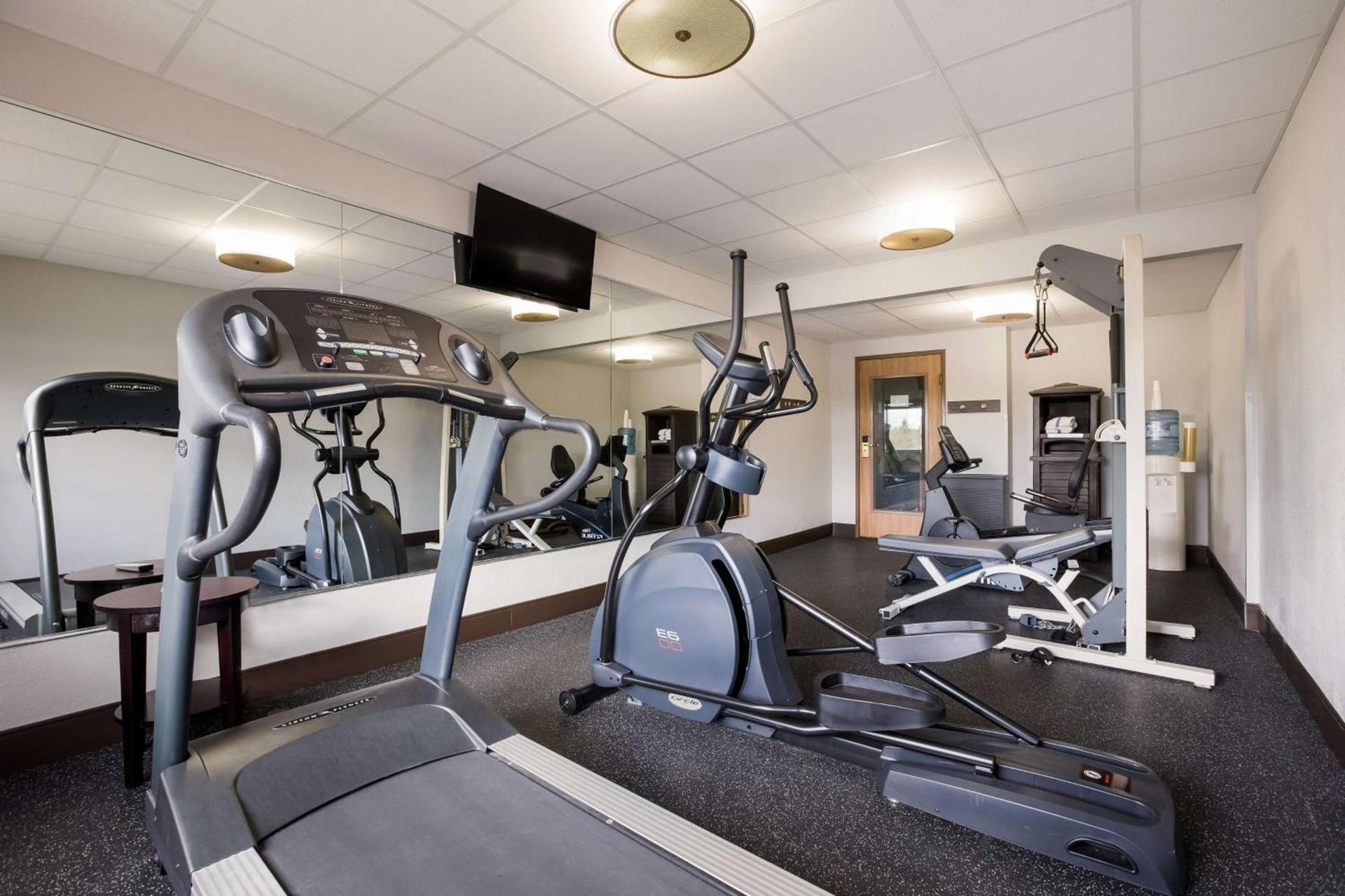 Best Western Kendallville Inn photo 13