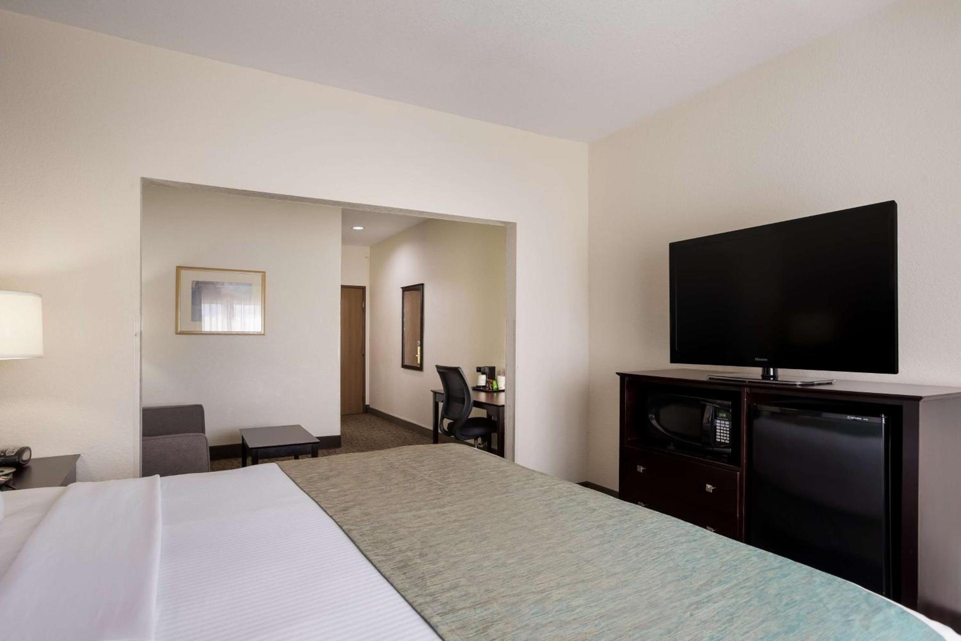 Best Western Kendallville Inn photo 16