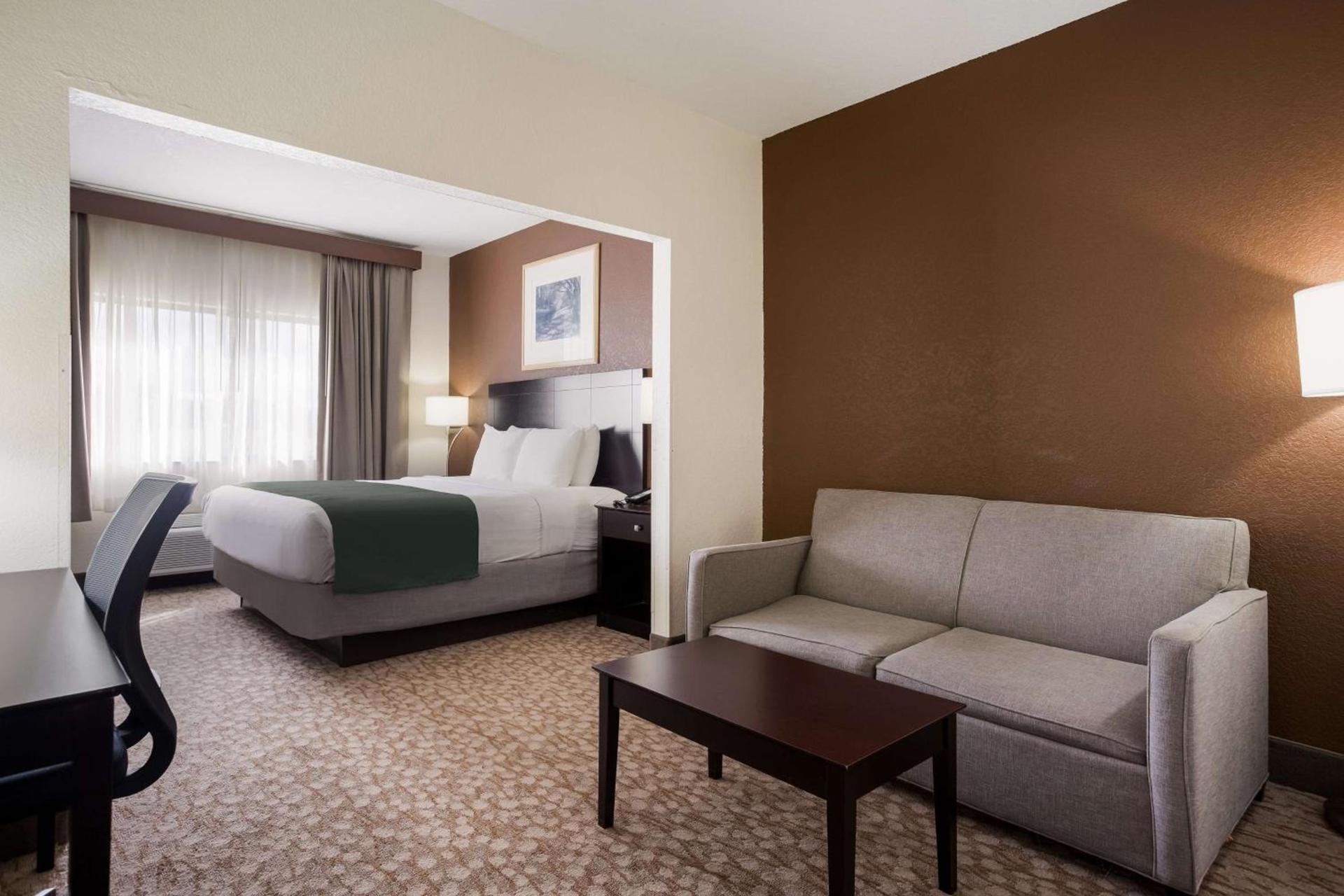 Best Western Kendallville Inn photo 17
