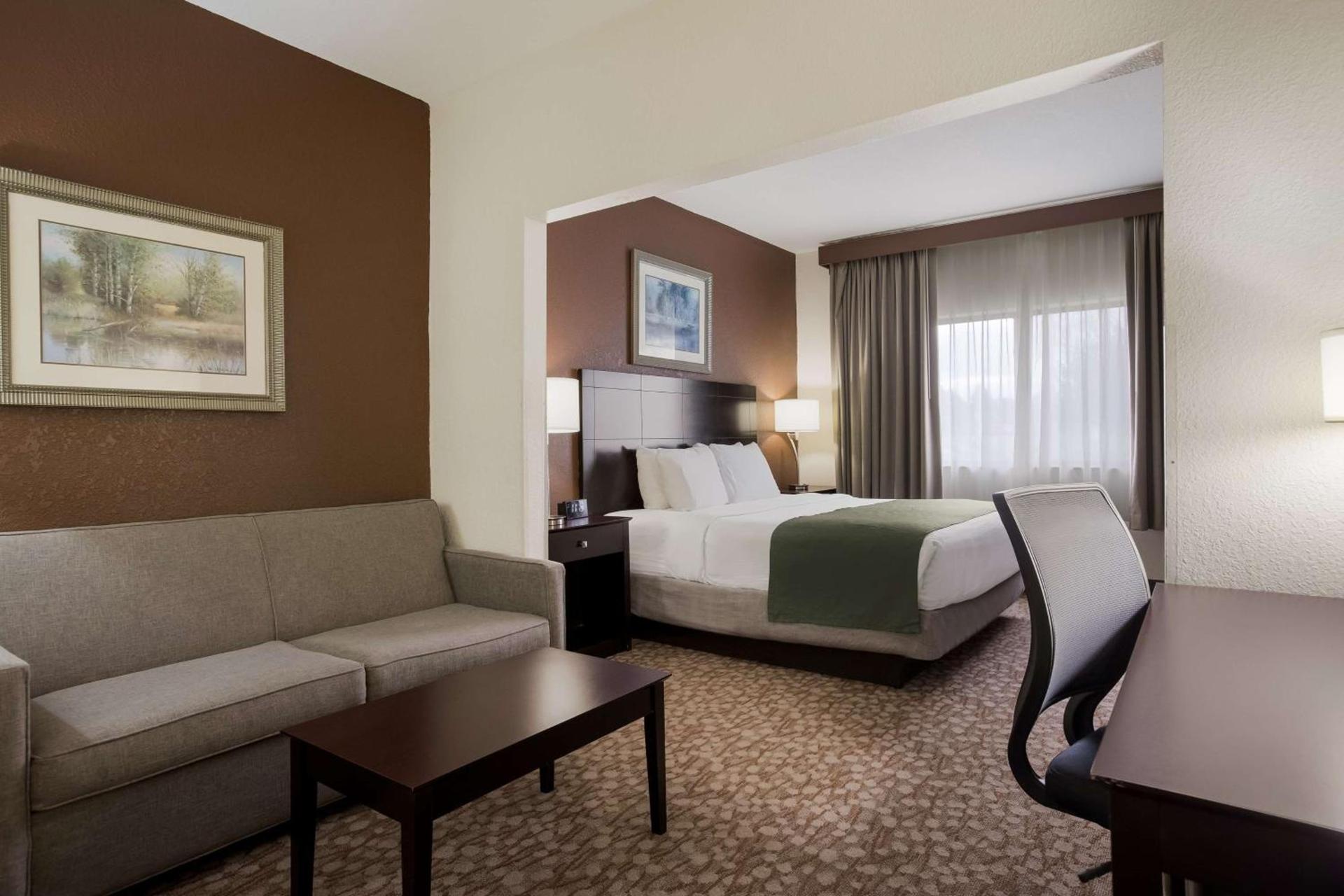 Best Western Kendallville Inn photo 20