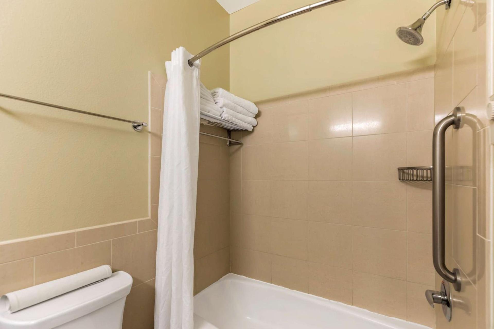 Best Western Pioneer photo 24