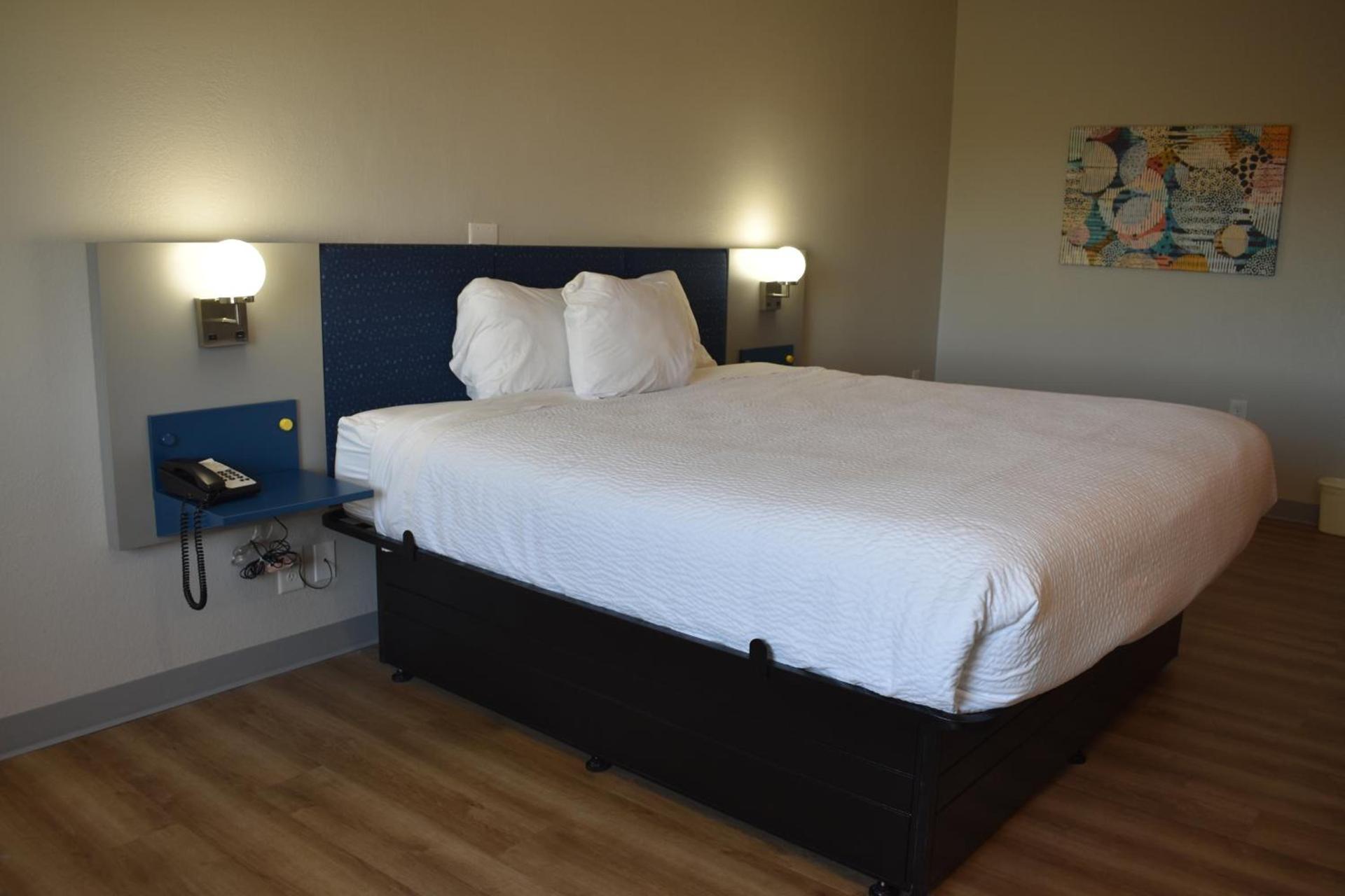 Microtel Inn & Suites by Wyndham Stockbridge/Atlanta I-75 photo 97