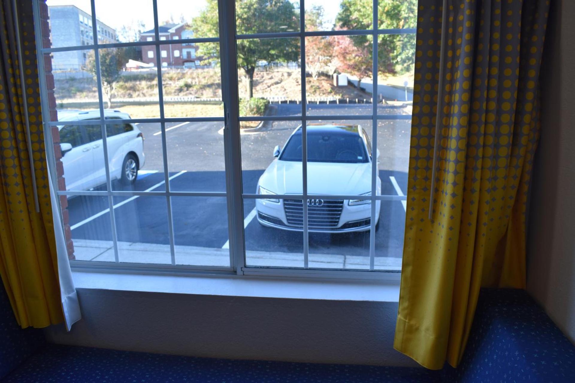 Microtel Inn & Suites by Wyndham Stockbridge/Atlanta I-75 photo 100