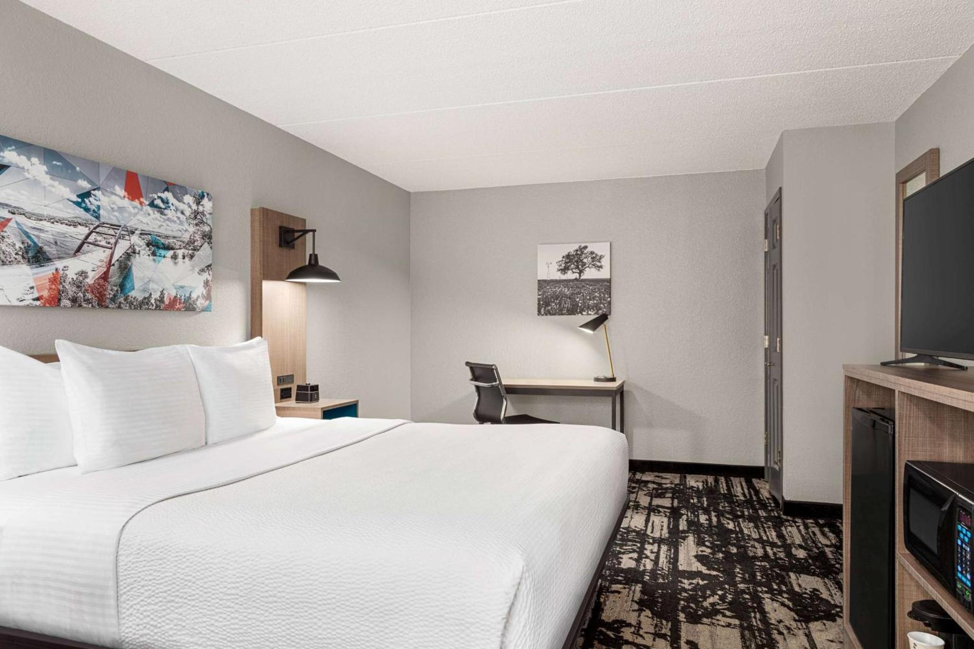 La Quinta Inn by Wyndham Temple photo 10