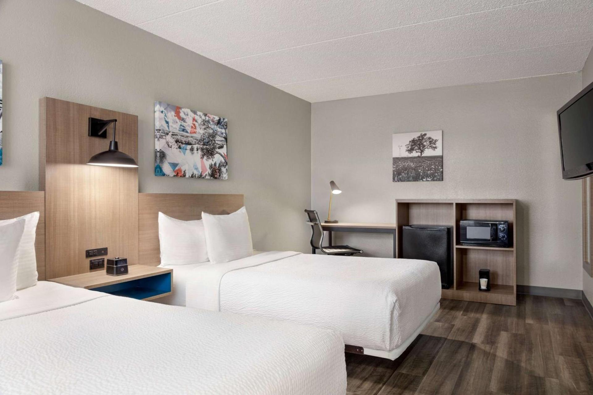 La Quinta Inn by Wyndham Temple photo 12