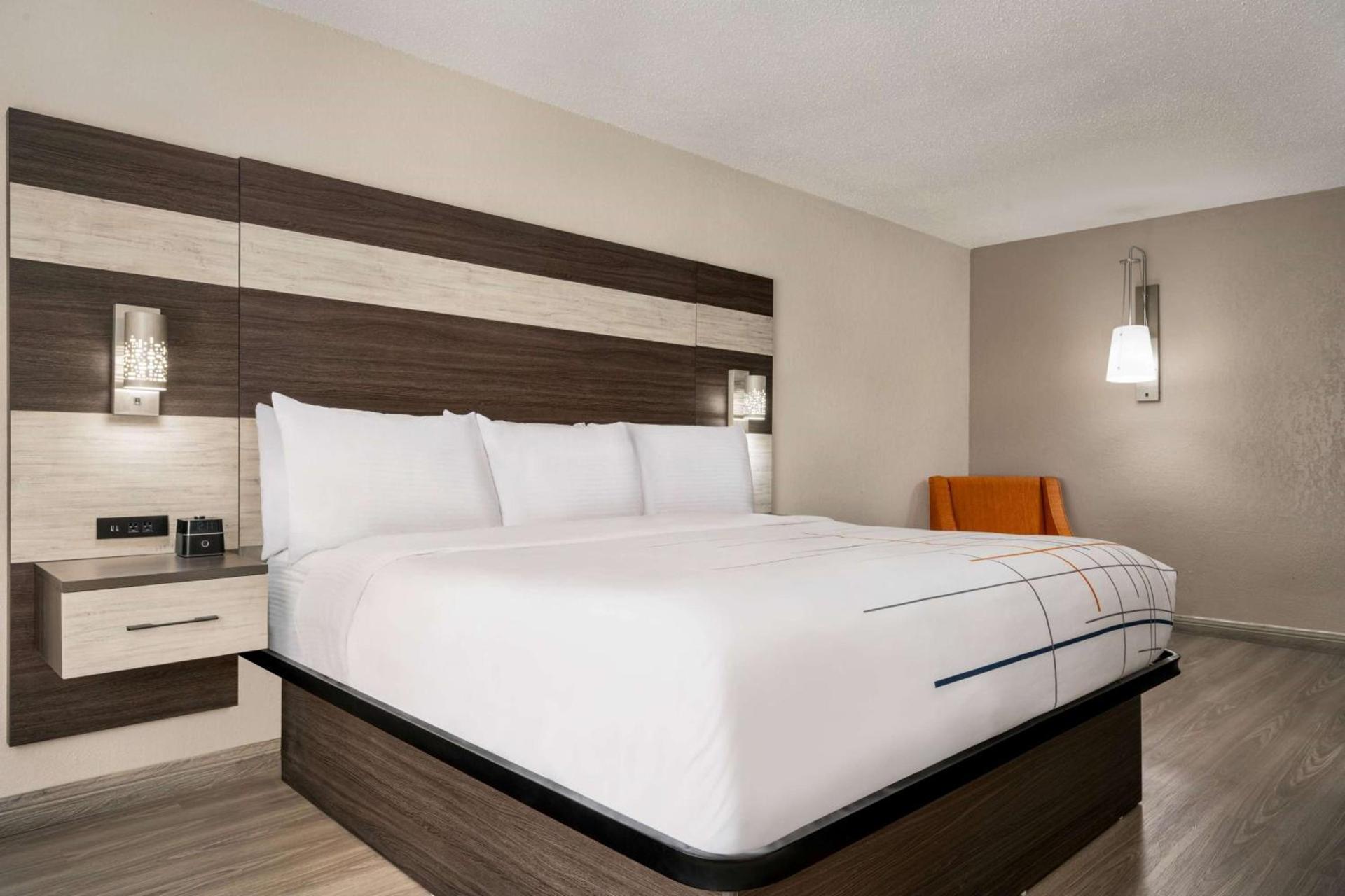 La Quinta Inn Lexington-Horse Park photo 11