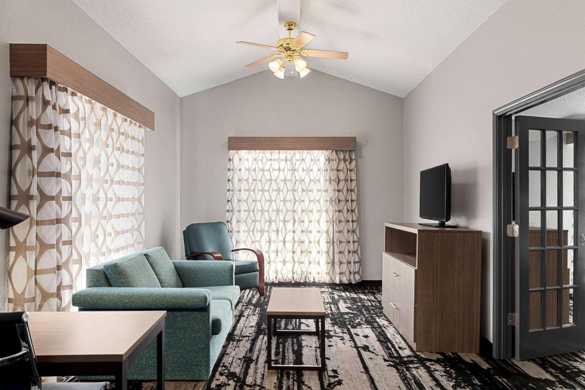 La Quinta Inn by Wyndham Temple photo 21