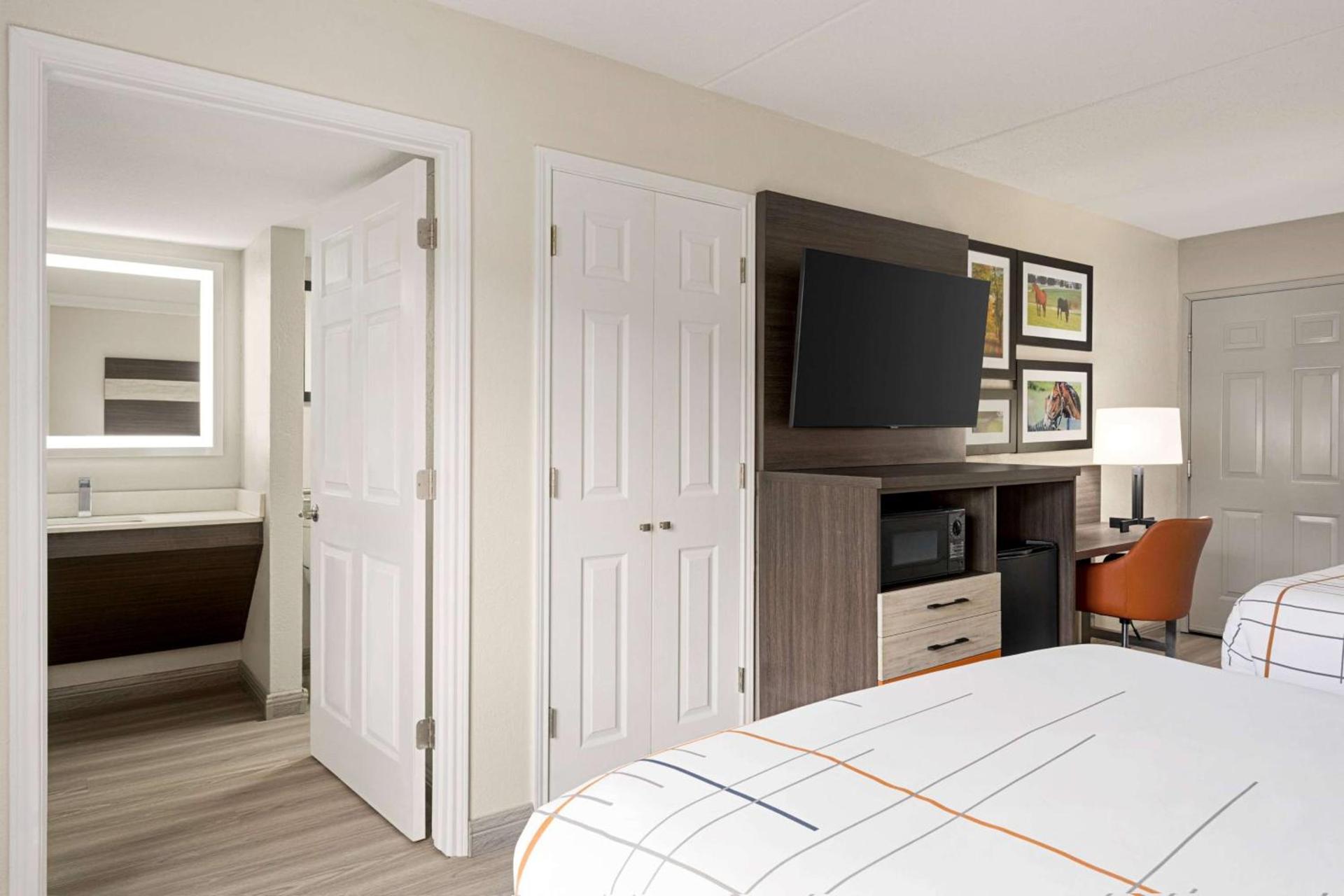 La Quinta Inn Lexington-Horse Park photo 15
