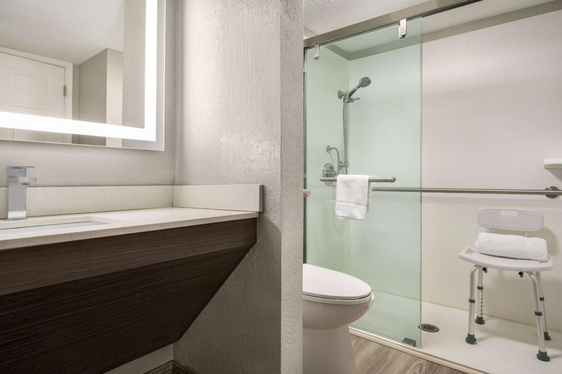 La Quinta Inn Lexington-Horse Park photo 21