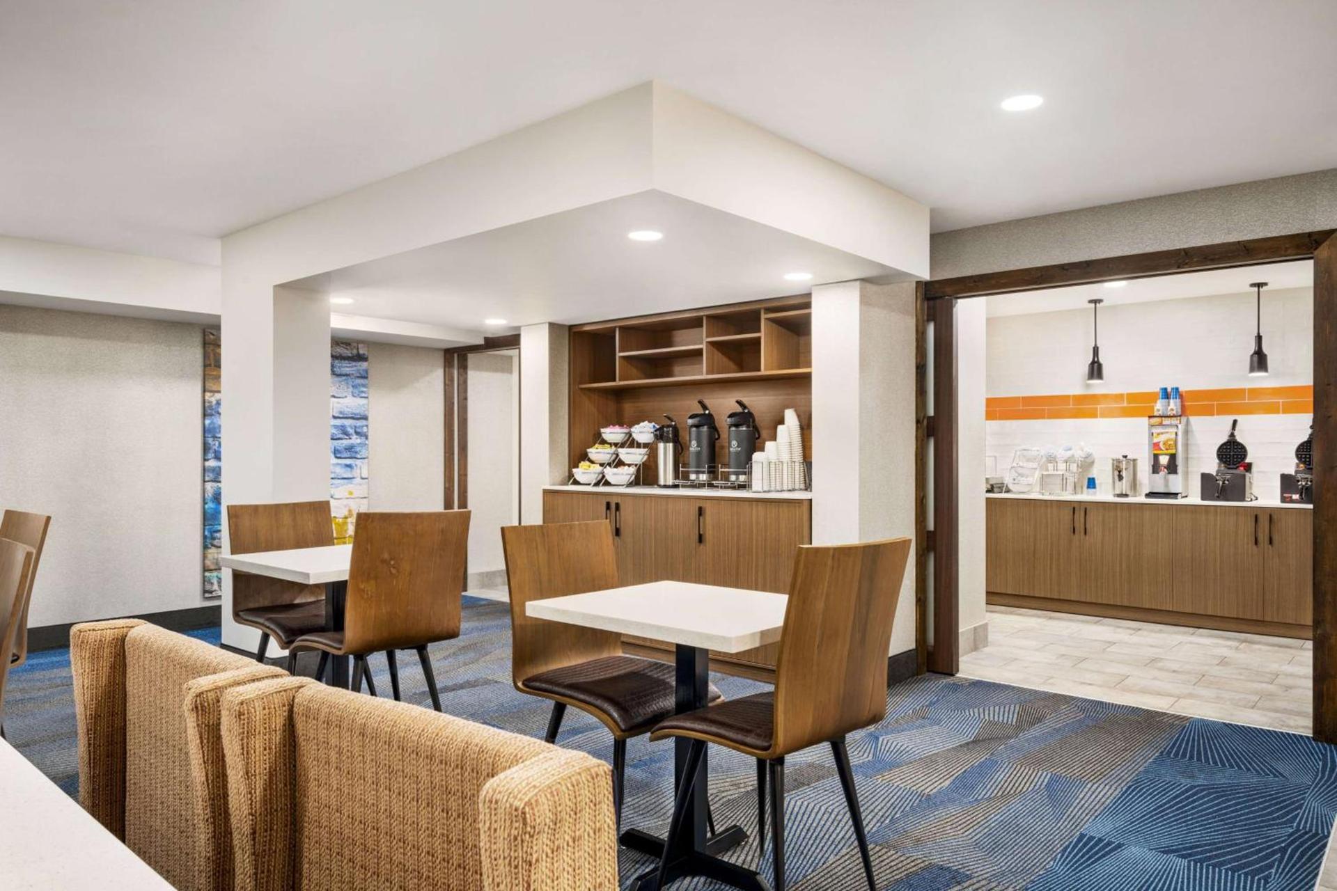 La Quinta Inn Lexington-Horse Park photo 27