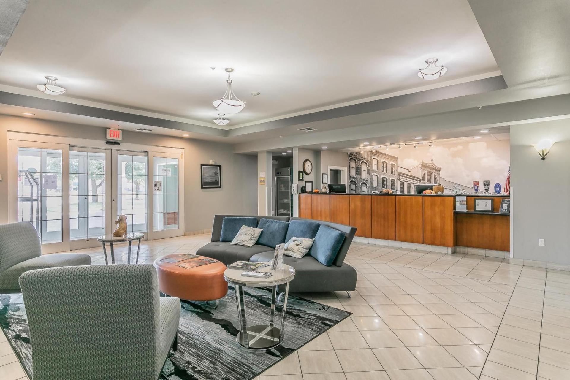 La Quinta by Wyndham Granbury photo 2